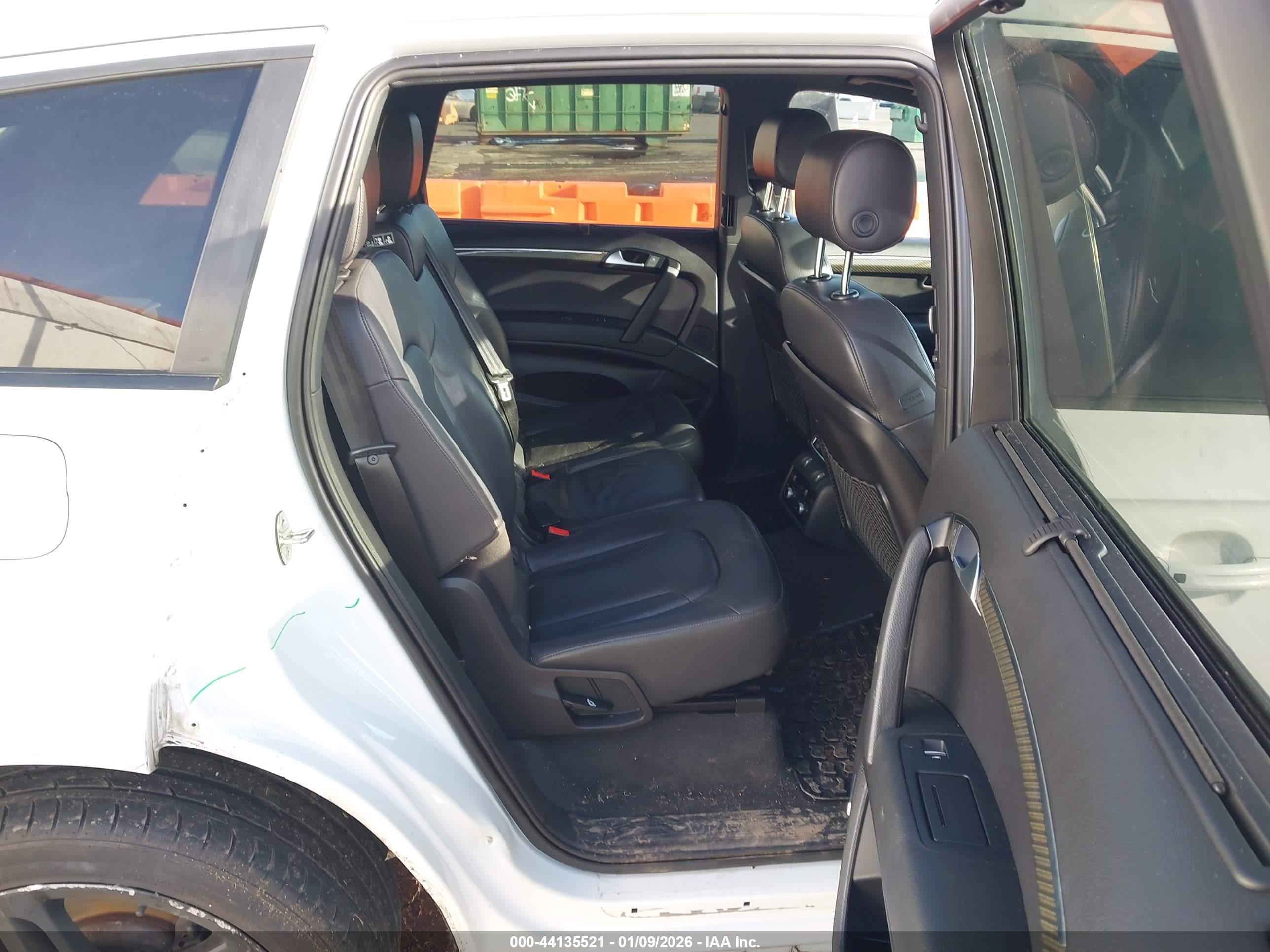 AUDI Q7 image 8
