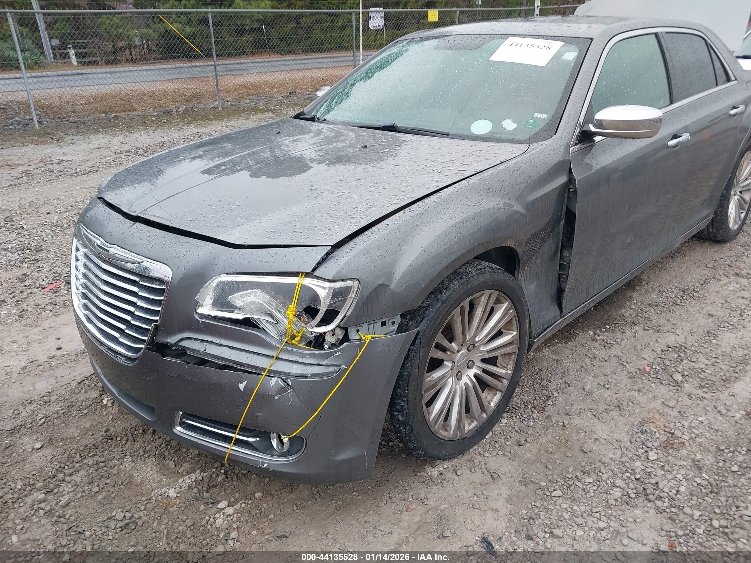 CHRYSLER 300 image 6