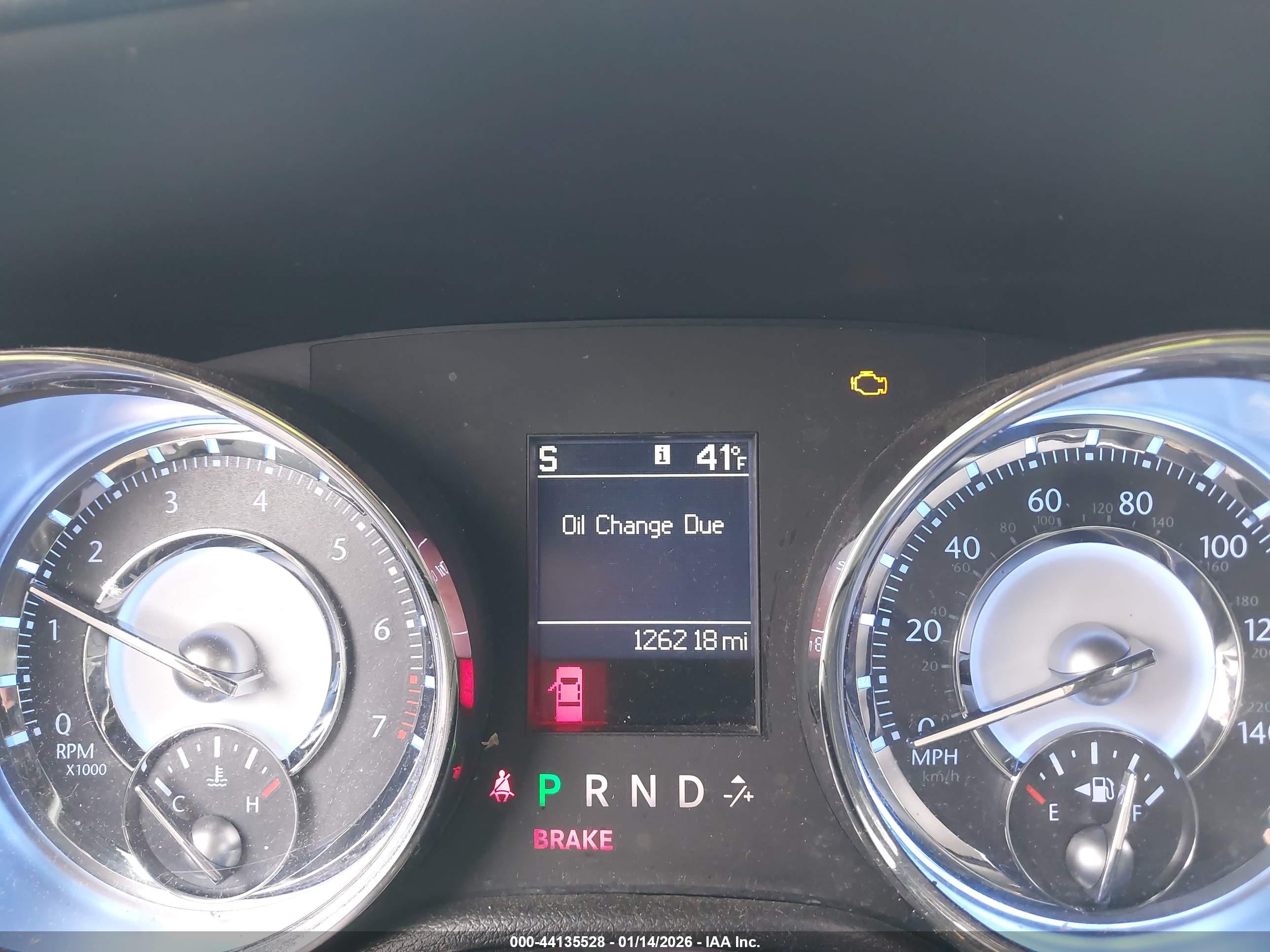 CHRYSLER 300 image 7