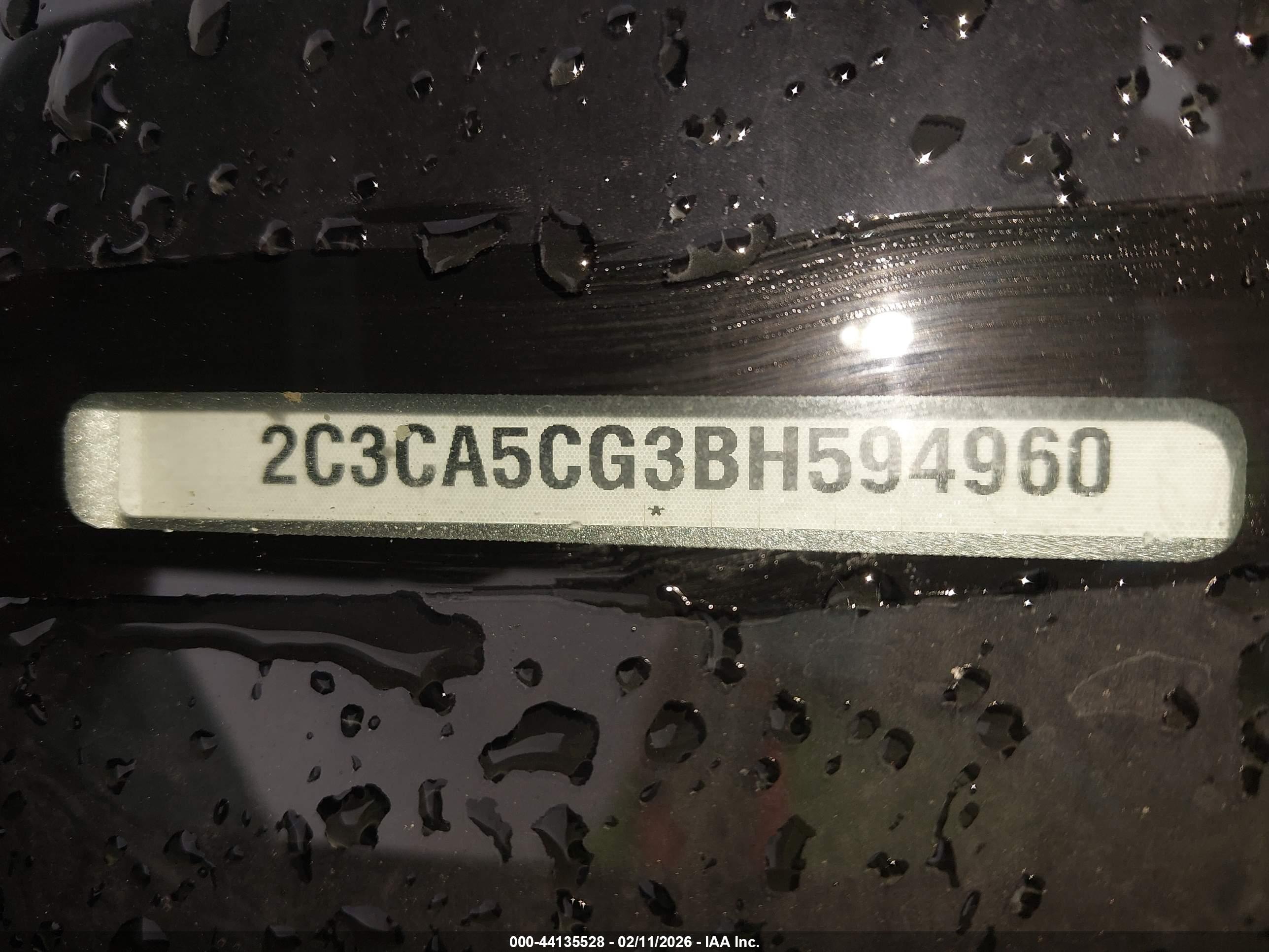 CHRYSLER 300 image 9