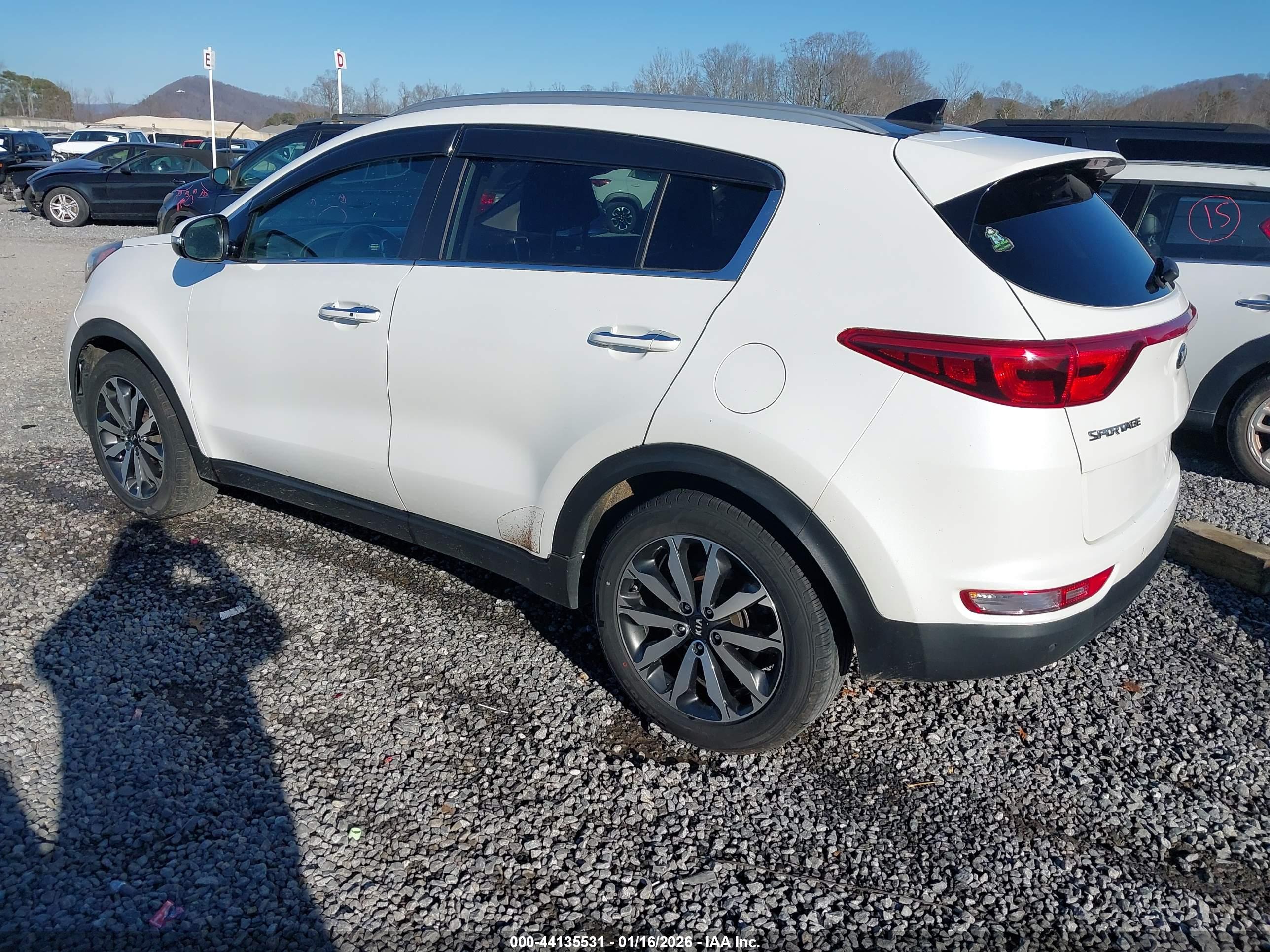 KIA SPORTAGE image 3