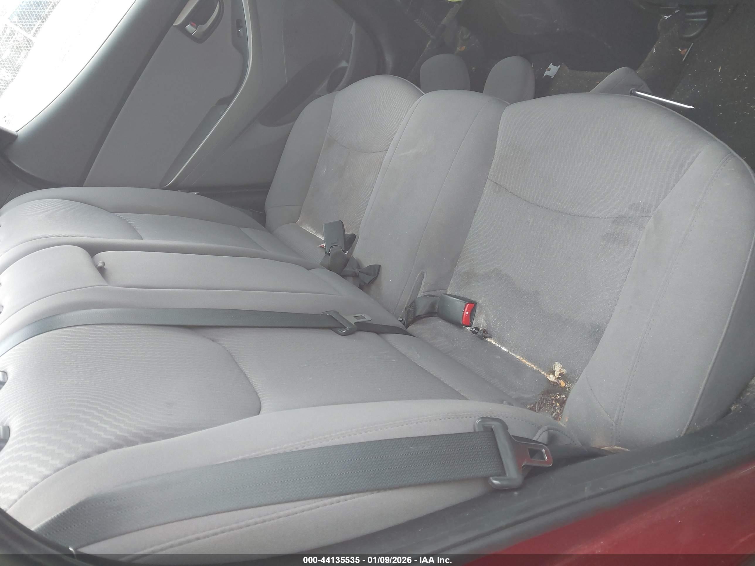 HYUNDAI ELANTRA image 8