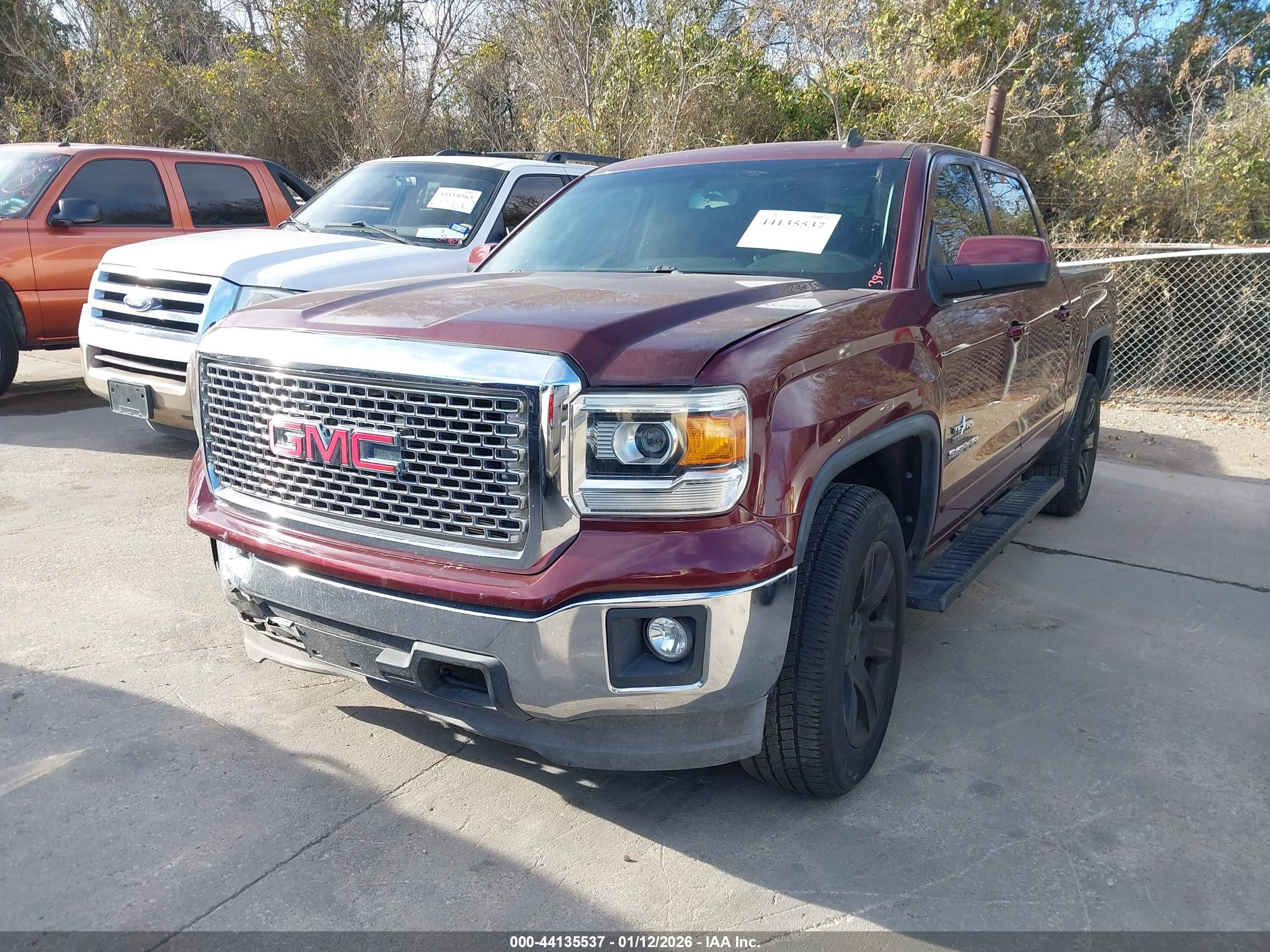 GMC SIERRA image 2