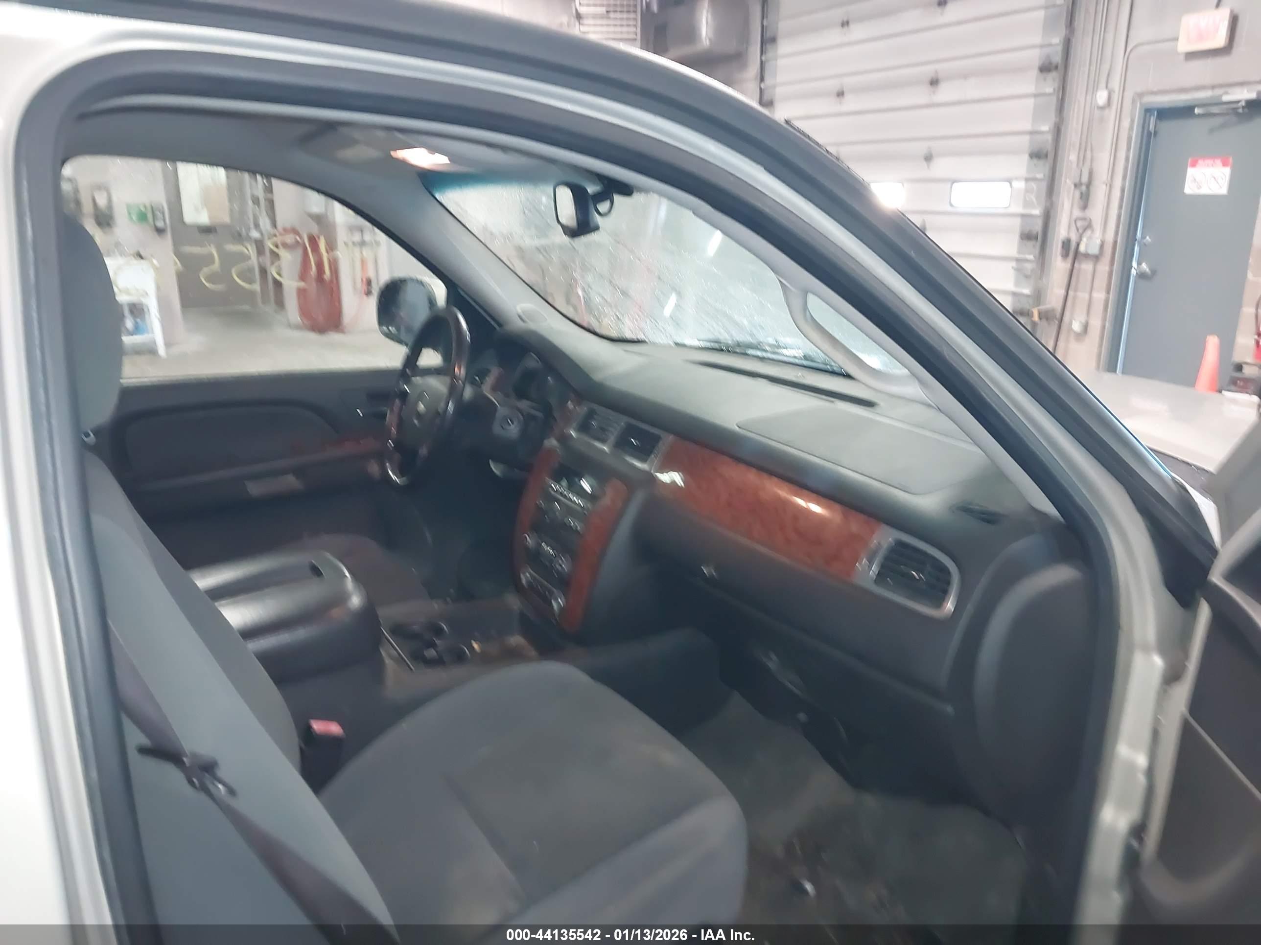 CHEVROLET AVALANCHE image 5