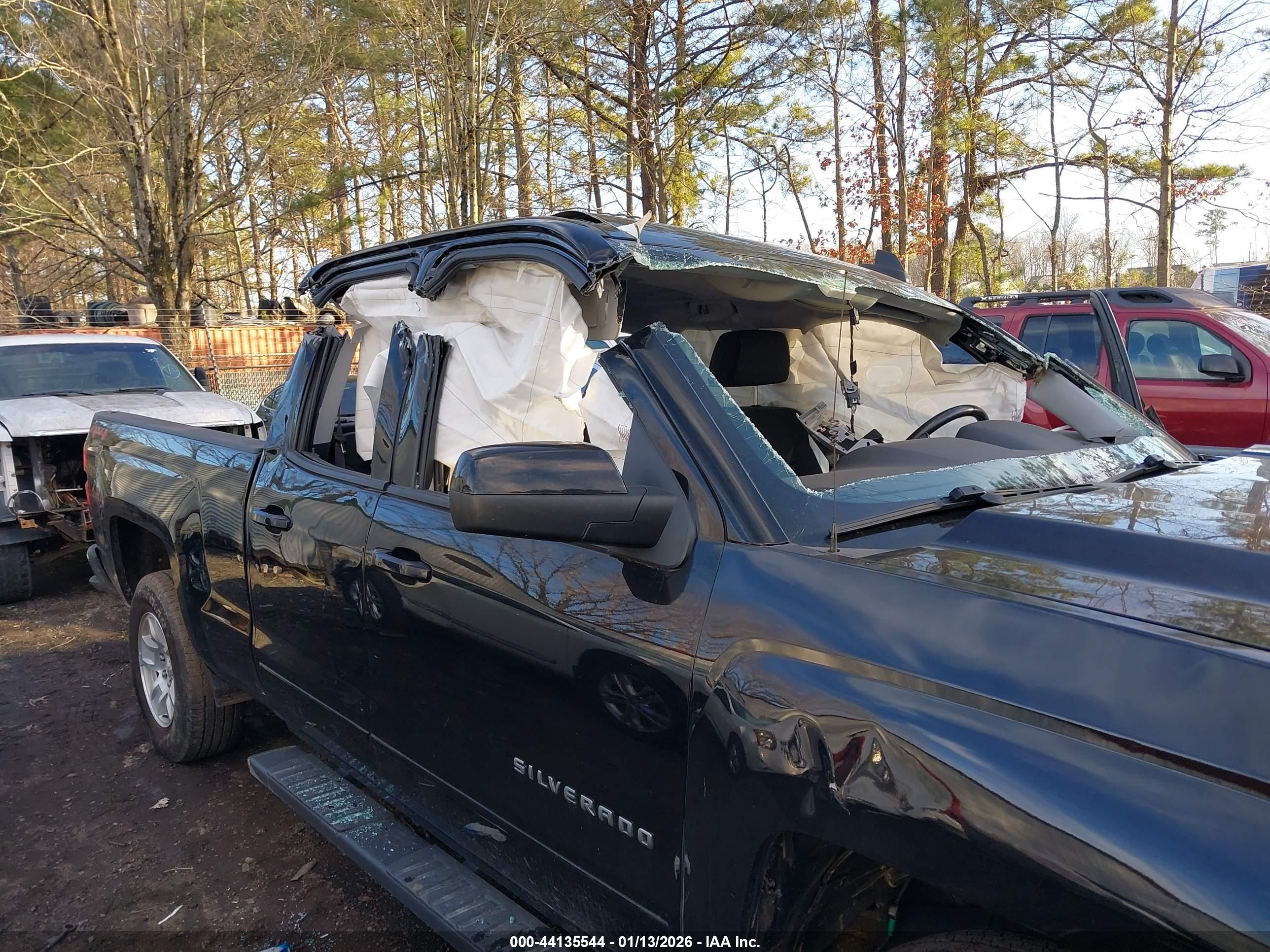 CHEVROLET SILVERADO image 6