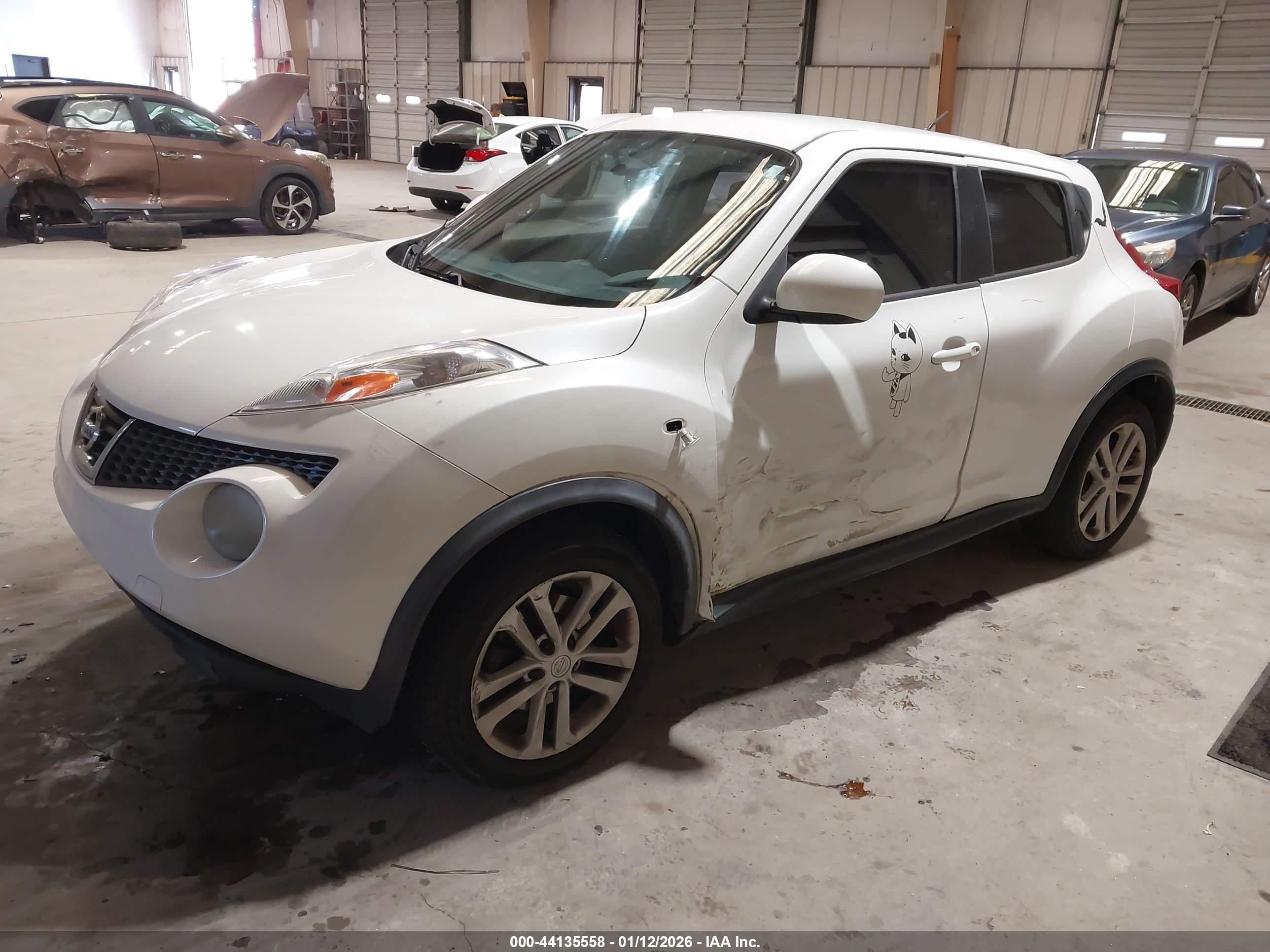 NISSAN JUKE image 2