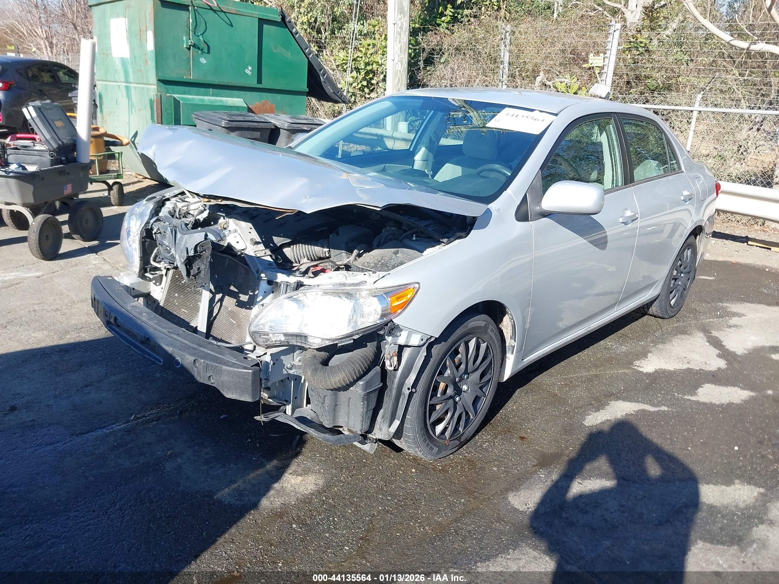 TOYOTA COROLLA image 2