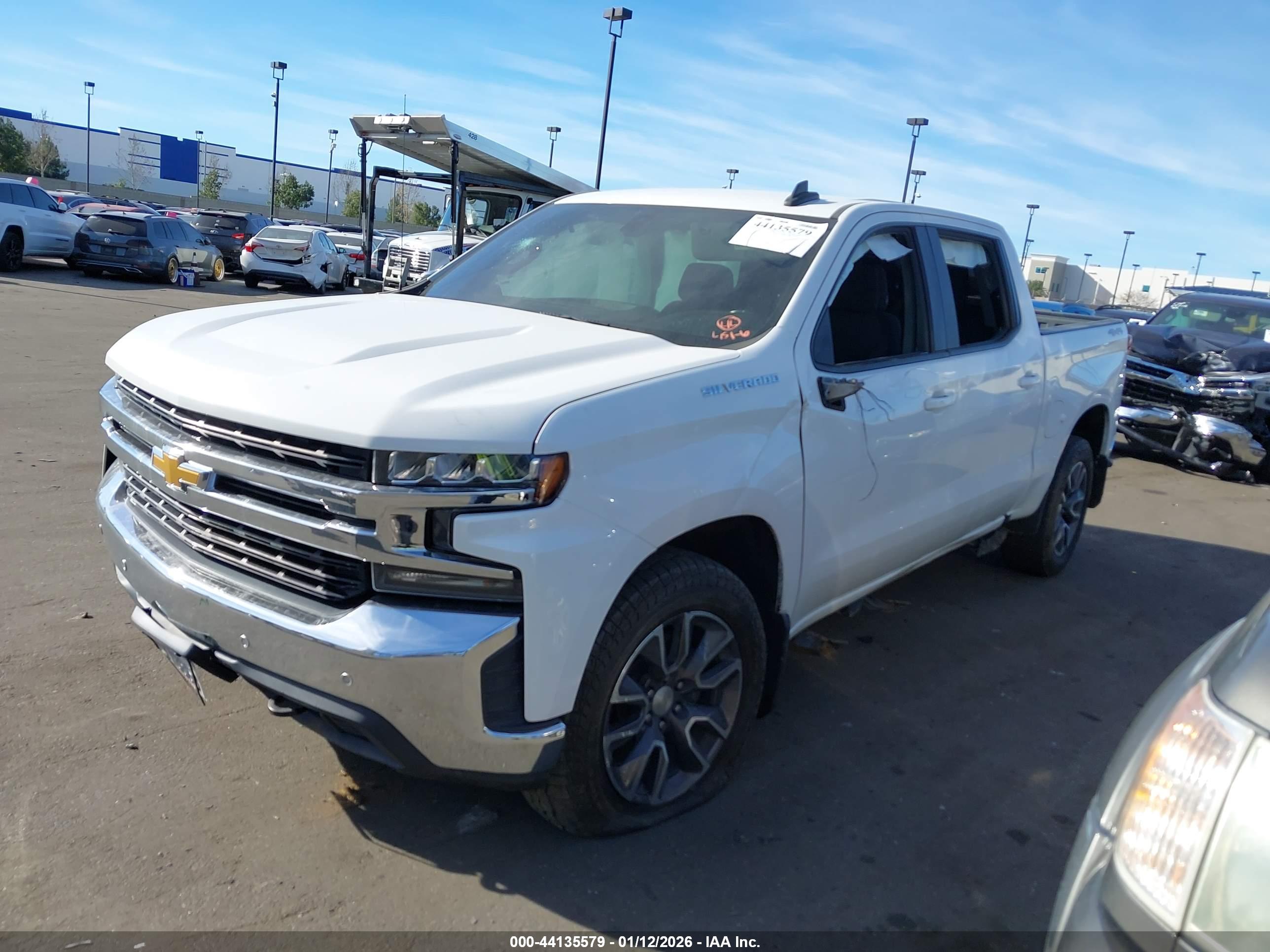 CHEVROLET SILVERADO image 6