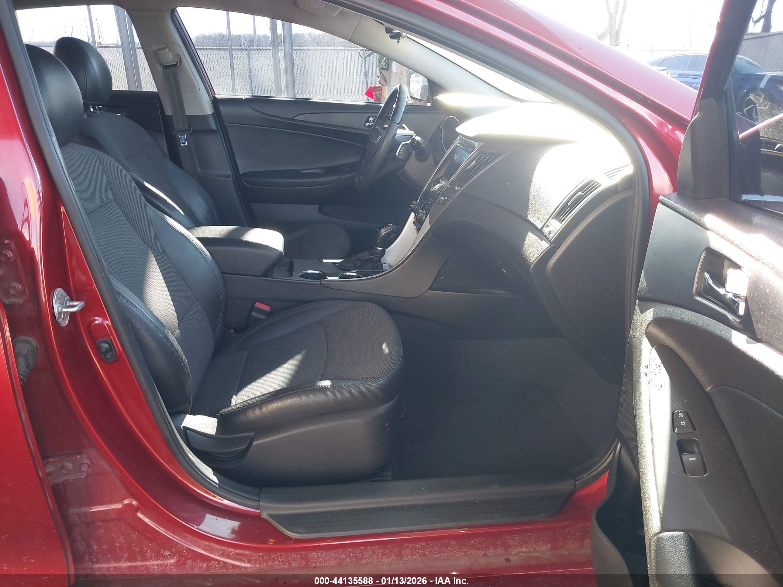 HYUNDAI SONATA image 5