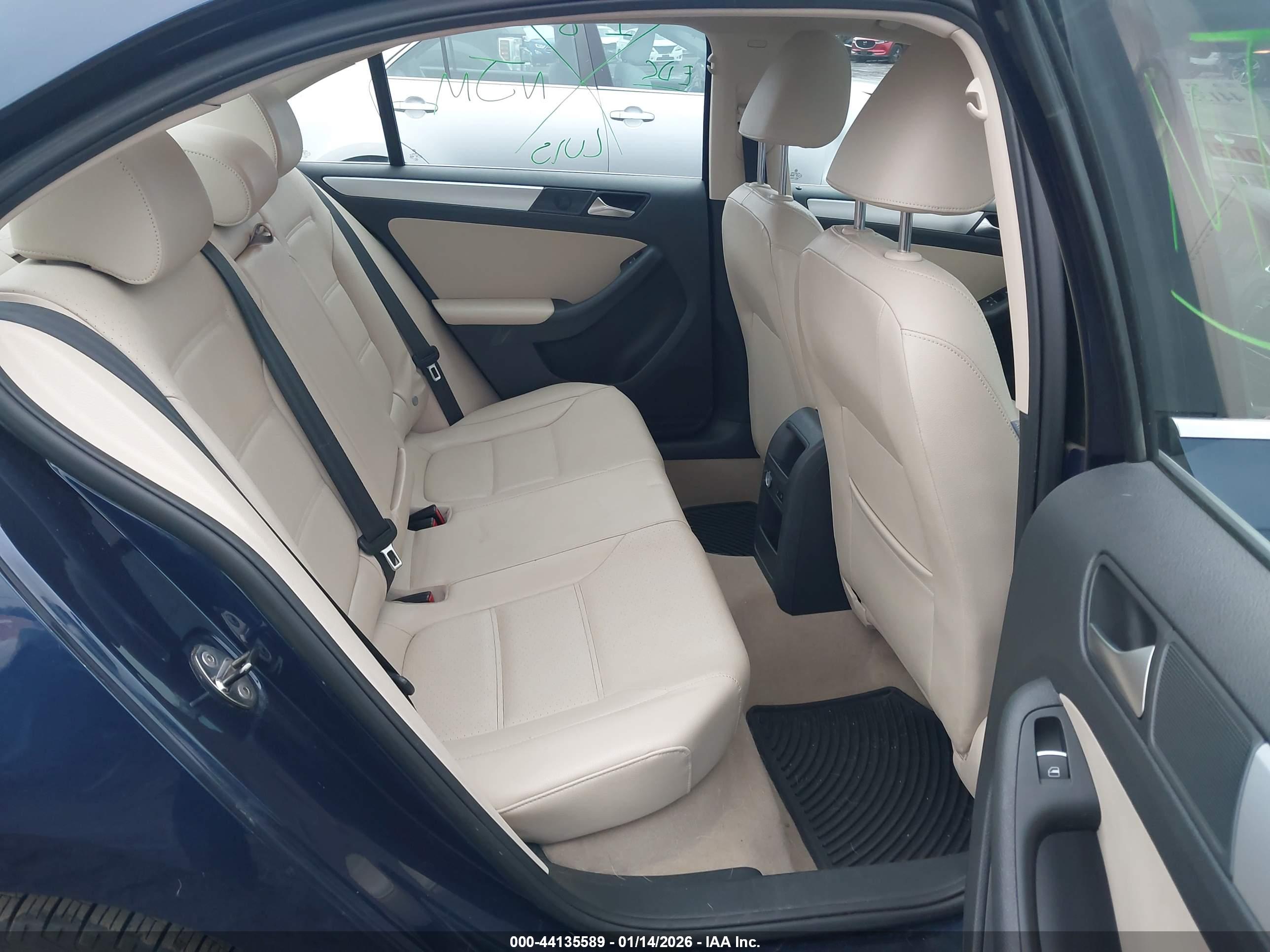 VOLKSWAGEN JETTA image 8