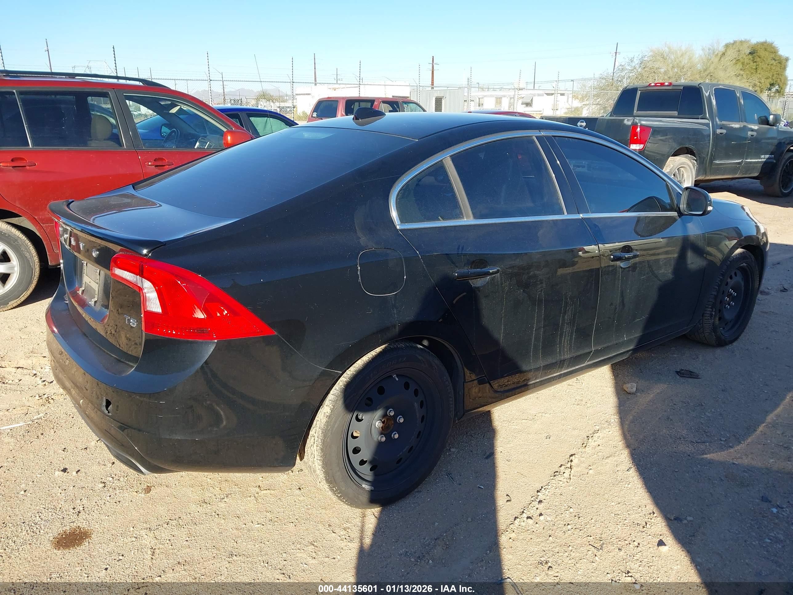 VOLVO S60 image 4