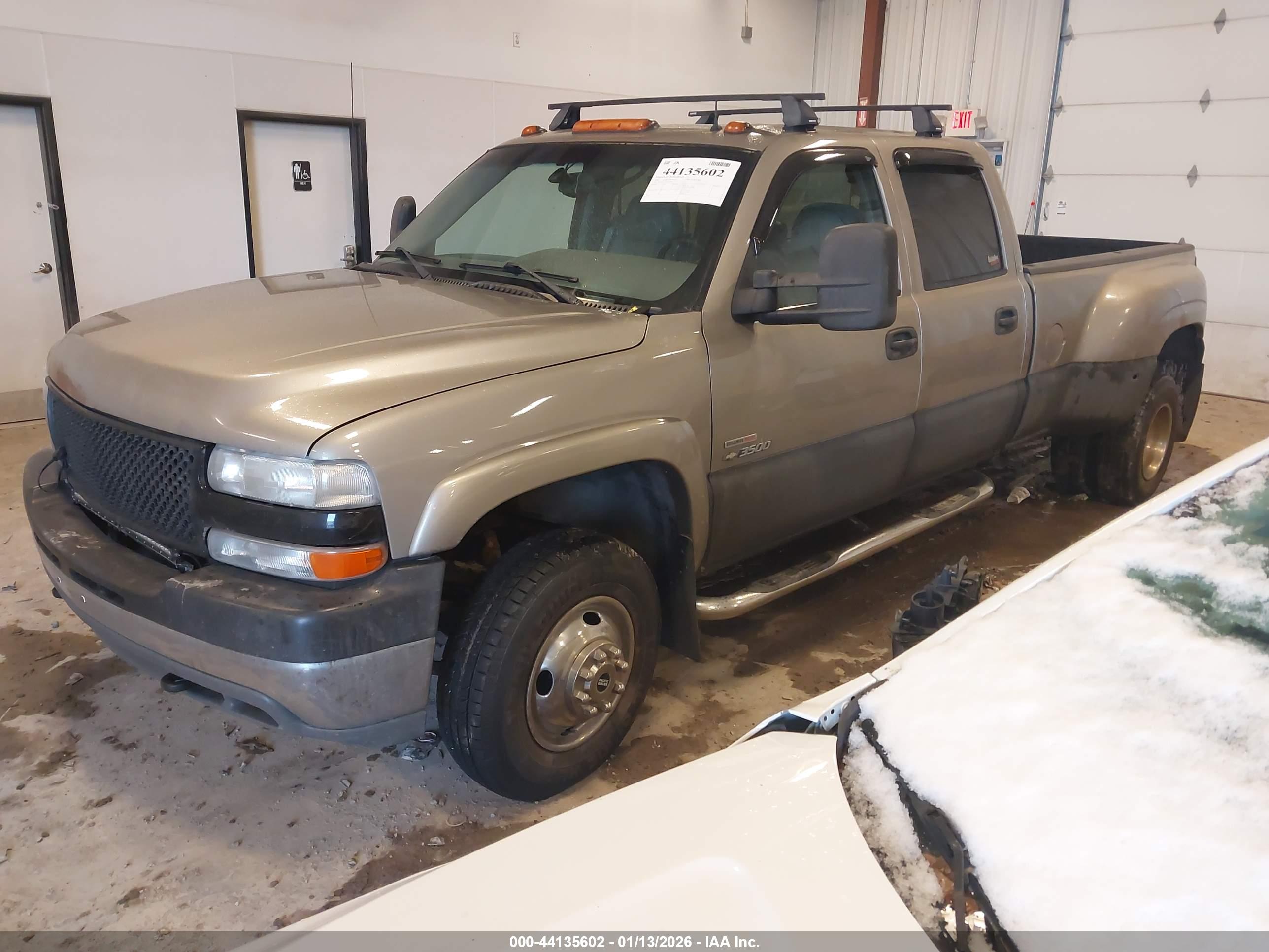 CHEVROLET SILVERADO image 2