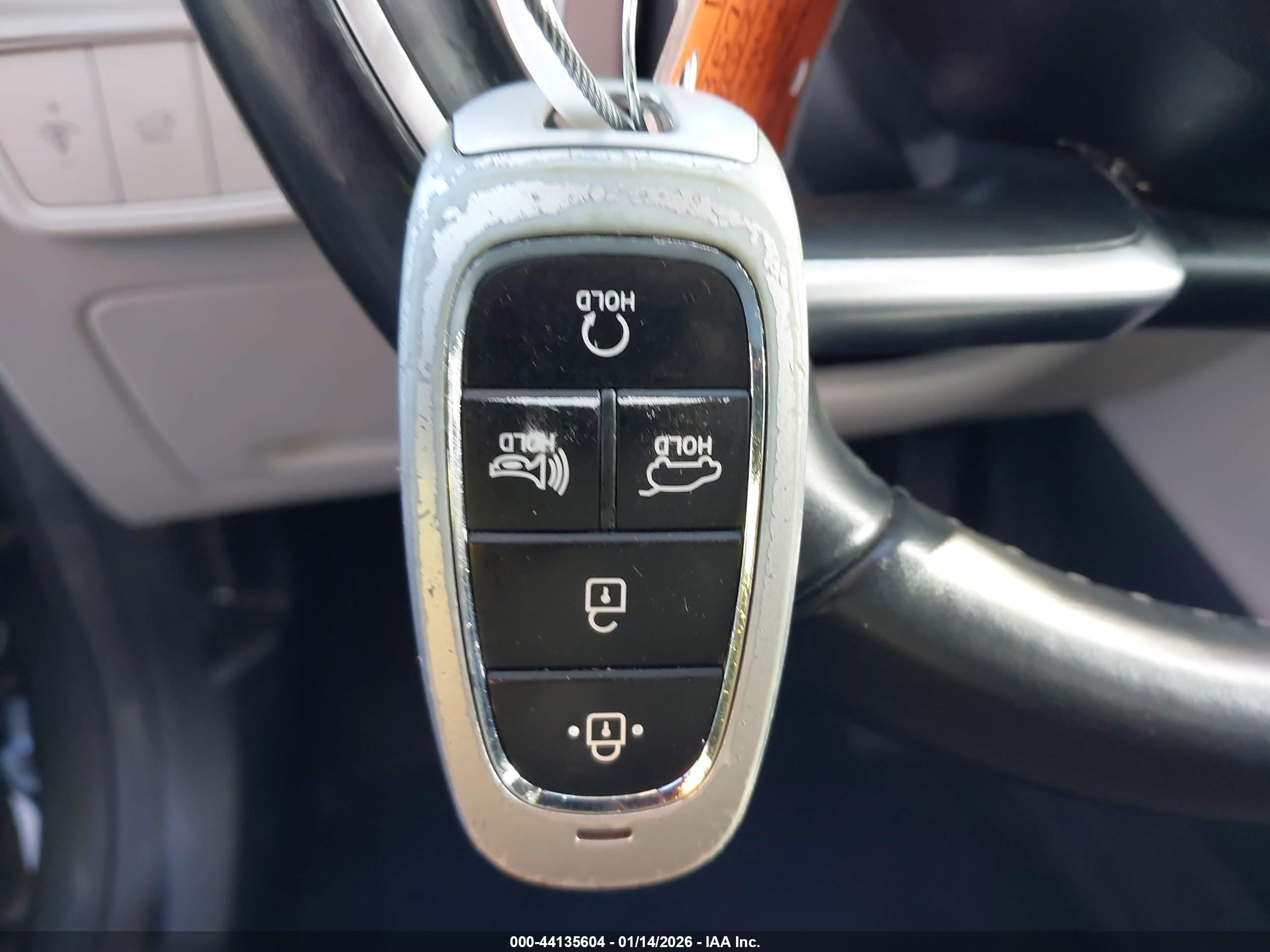 HYUNDAI TUCSON image 11