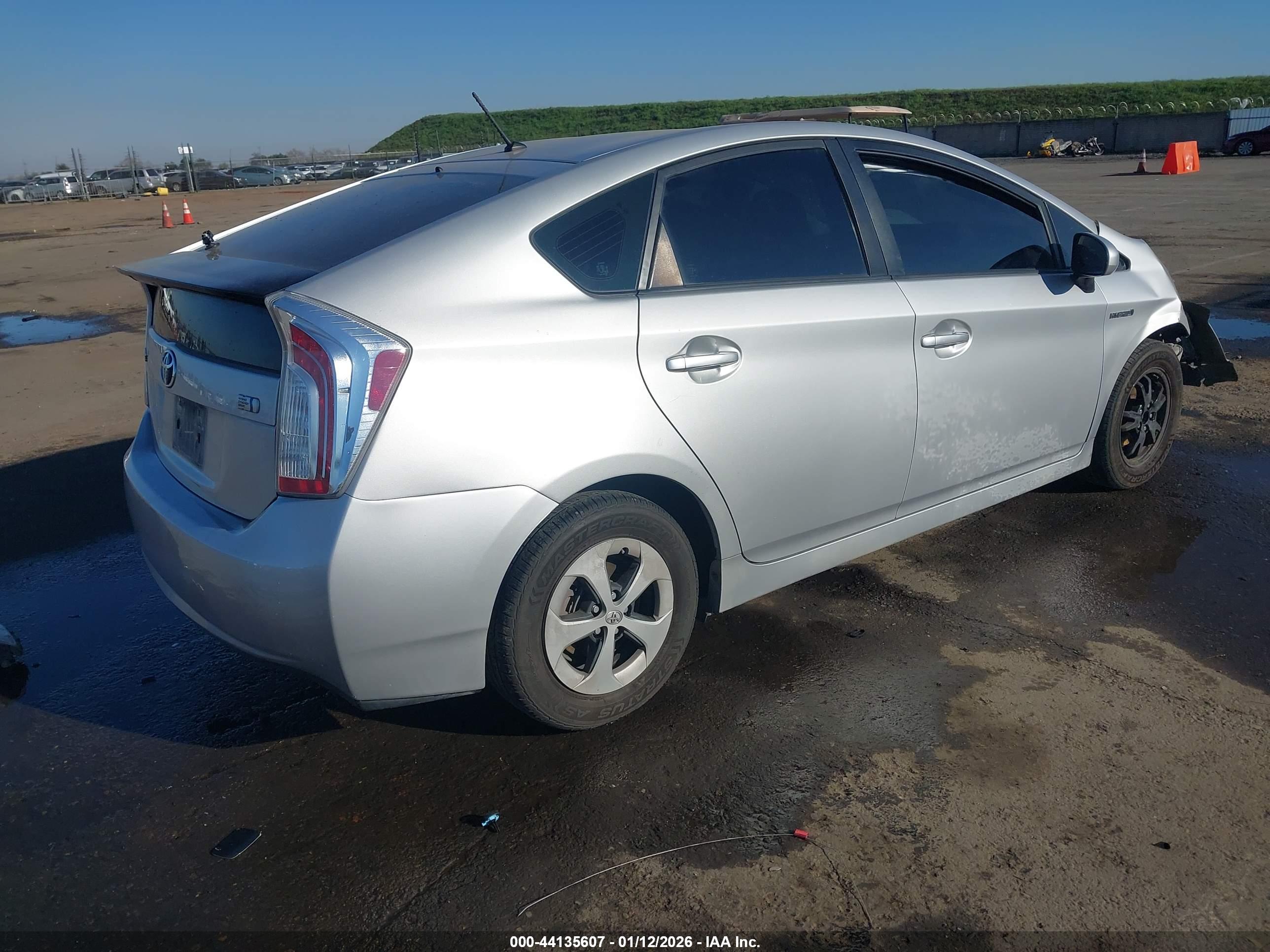 TOYOTA PRIUS image 4