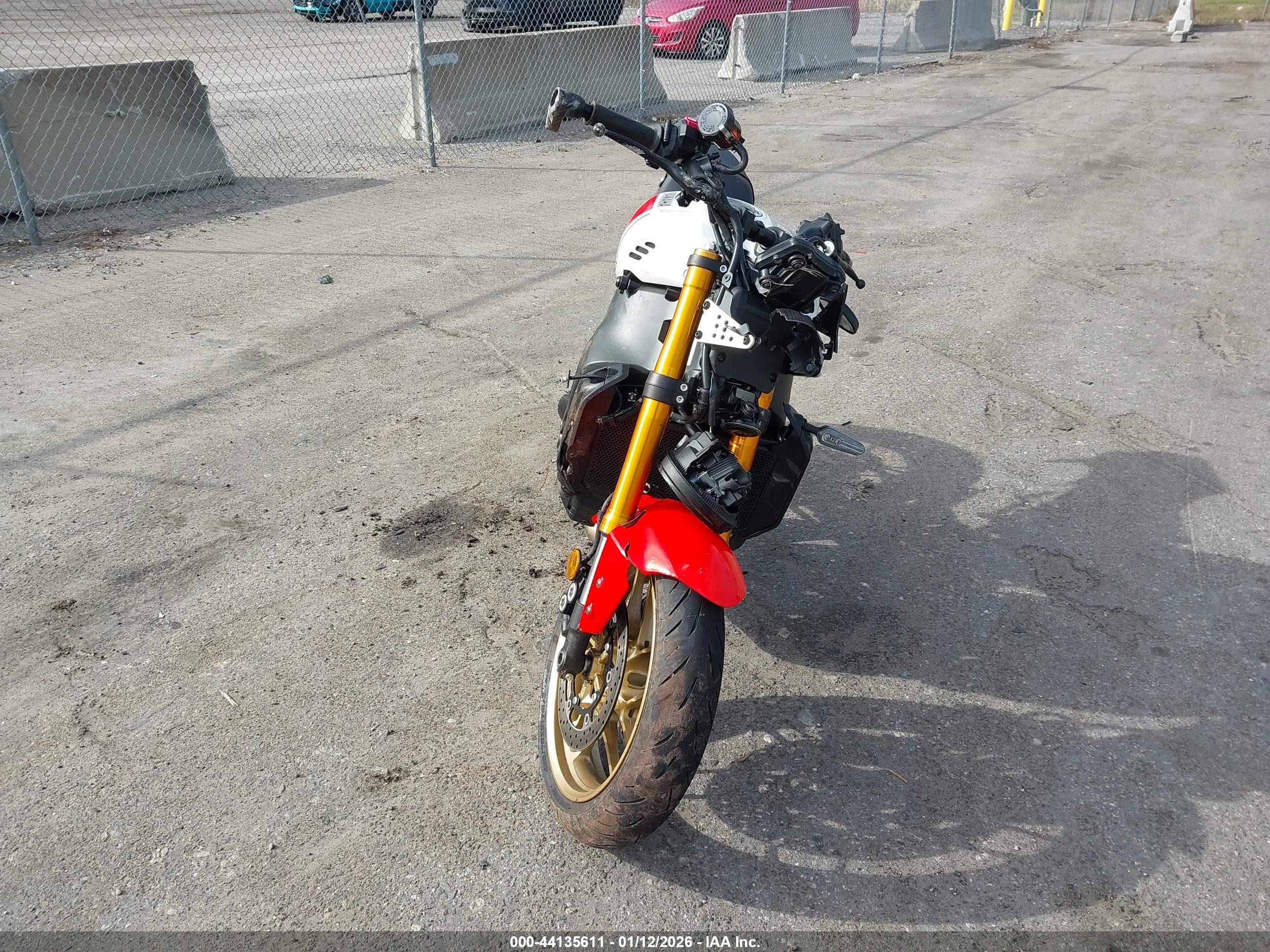 YAMAHA MTM890 image 5