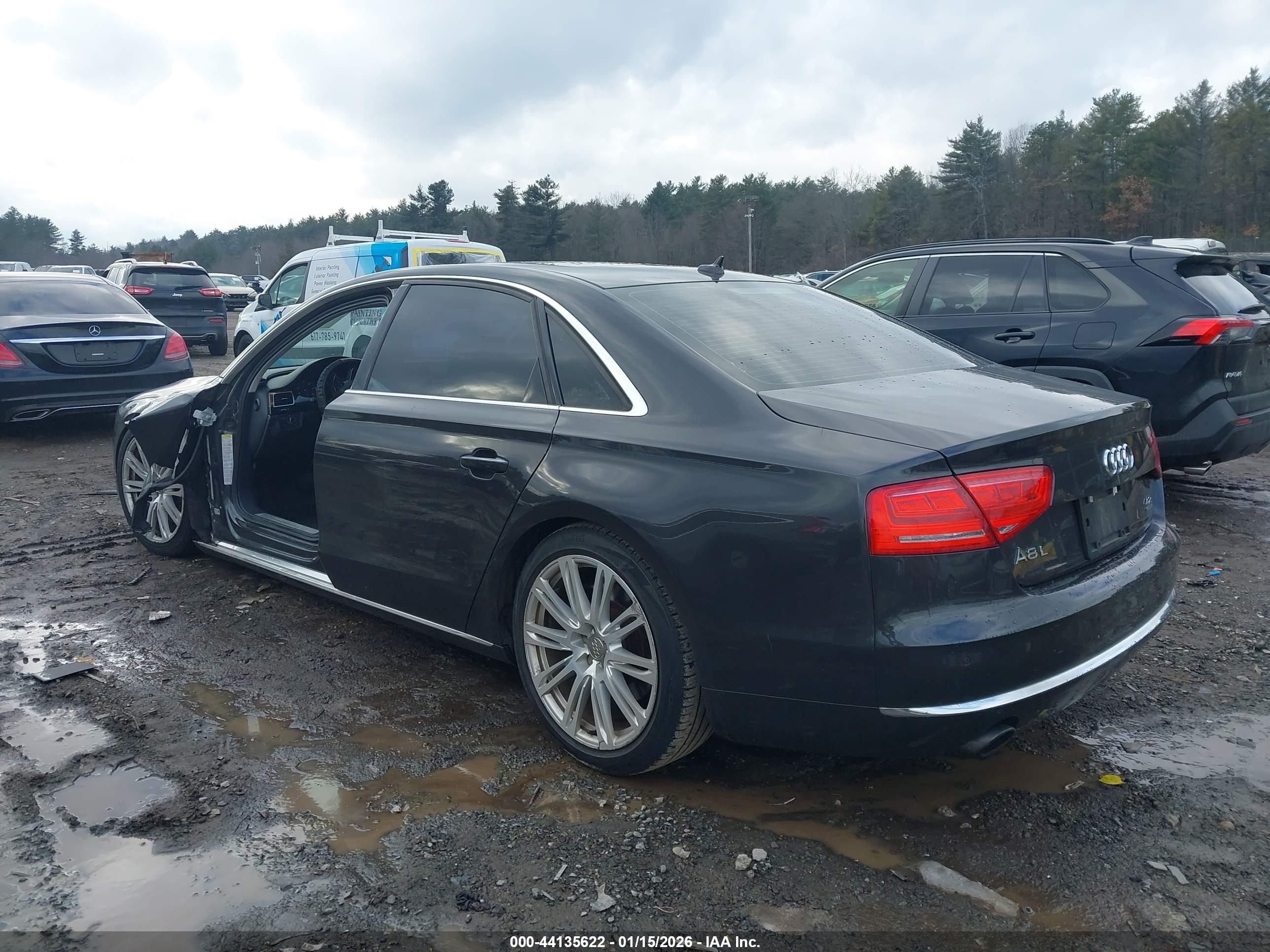 AUDI A8 image 3