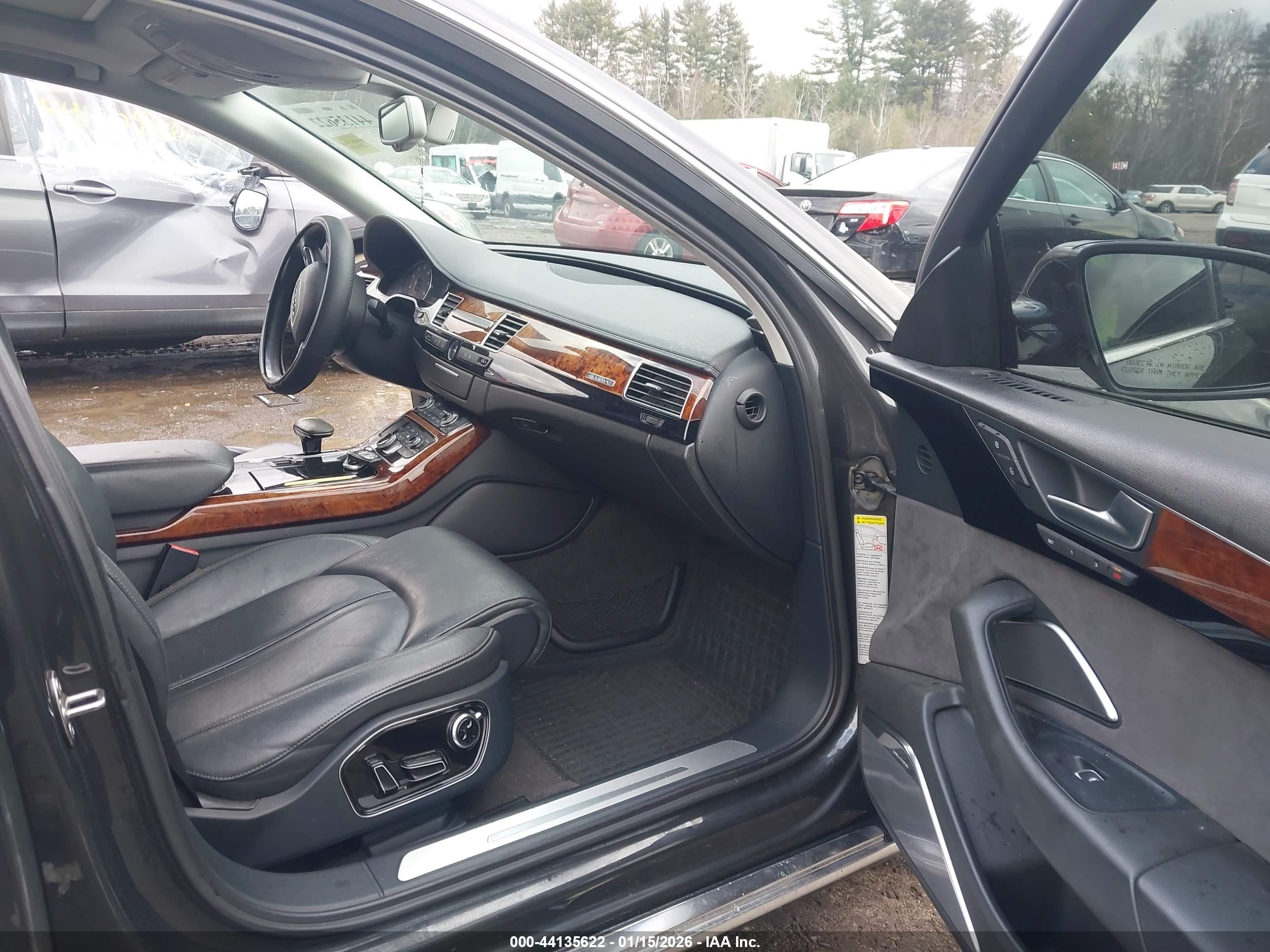 AUDI A8 image 5