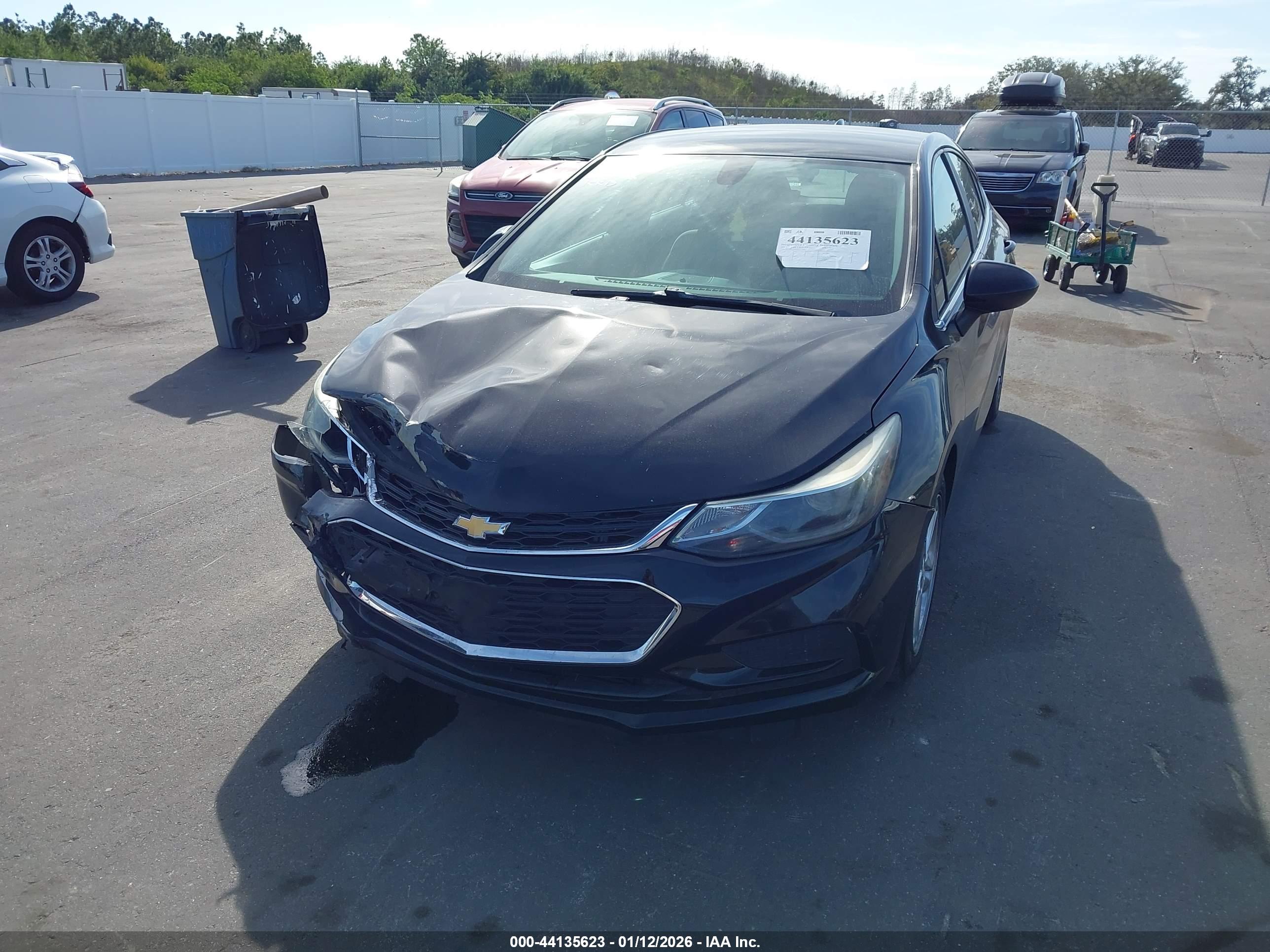 CHEVROLET CRUZE image 2
