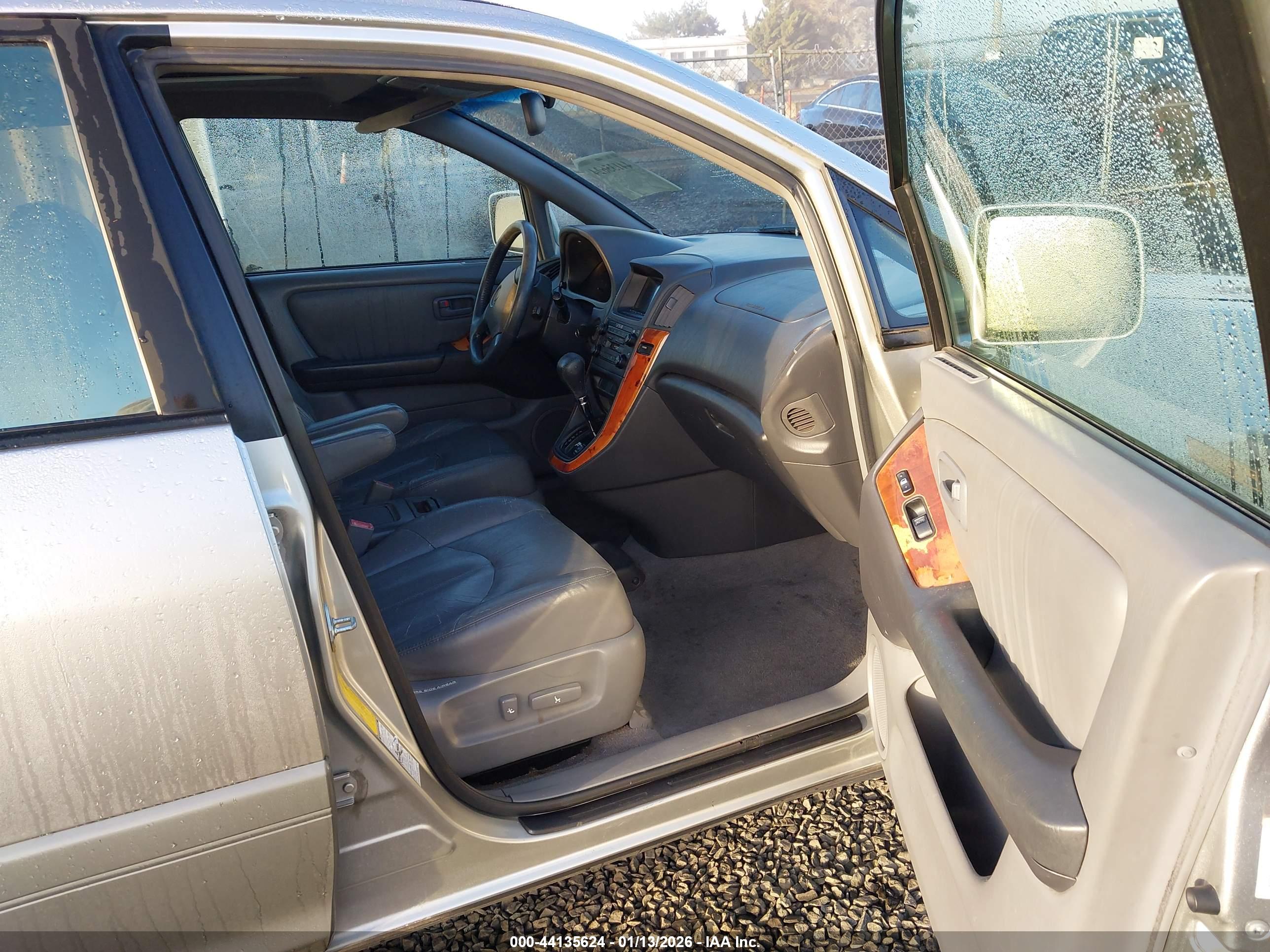 LEXUS RX image 5