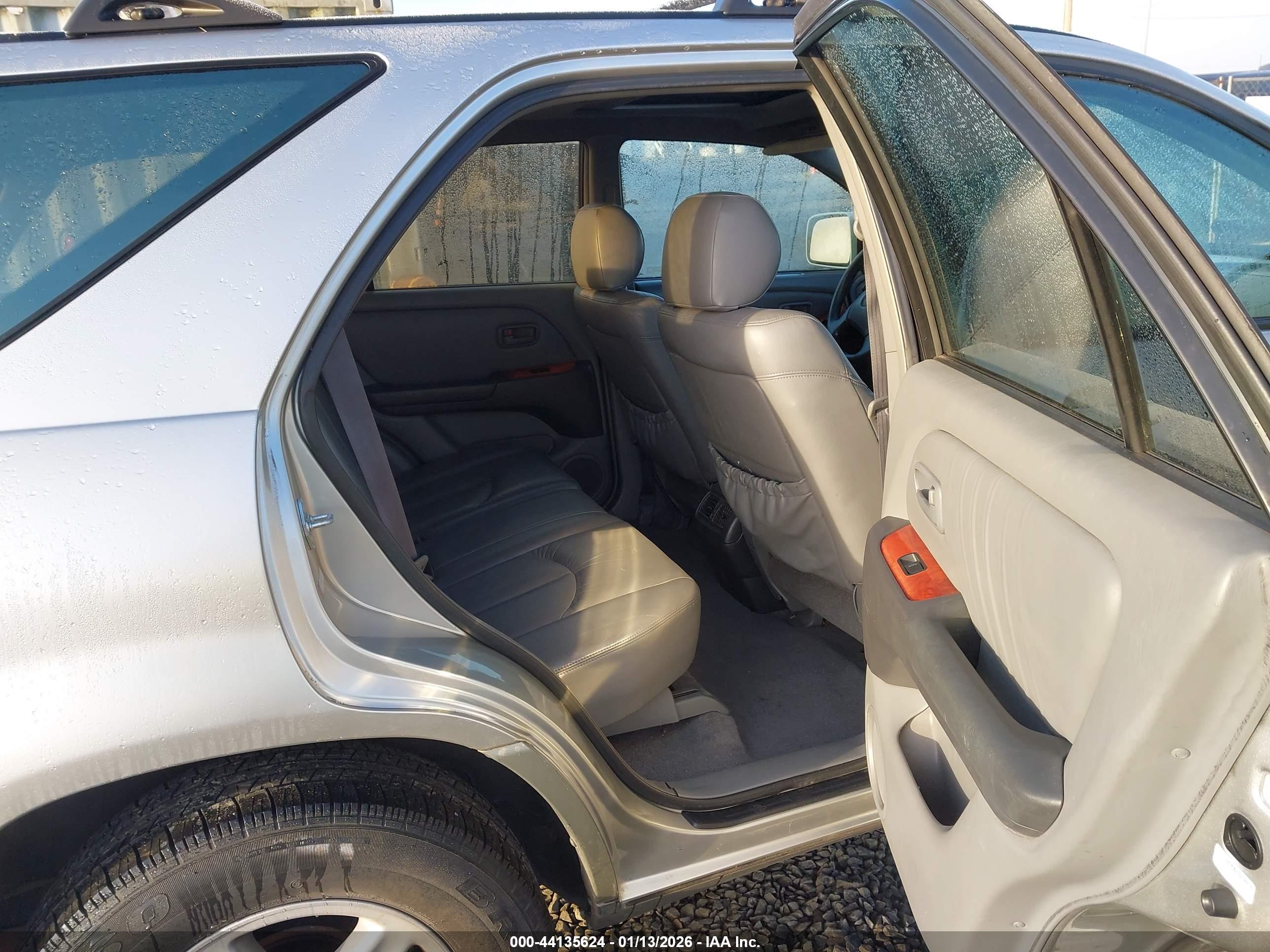 LEXUS RX image 8