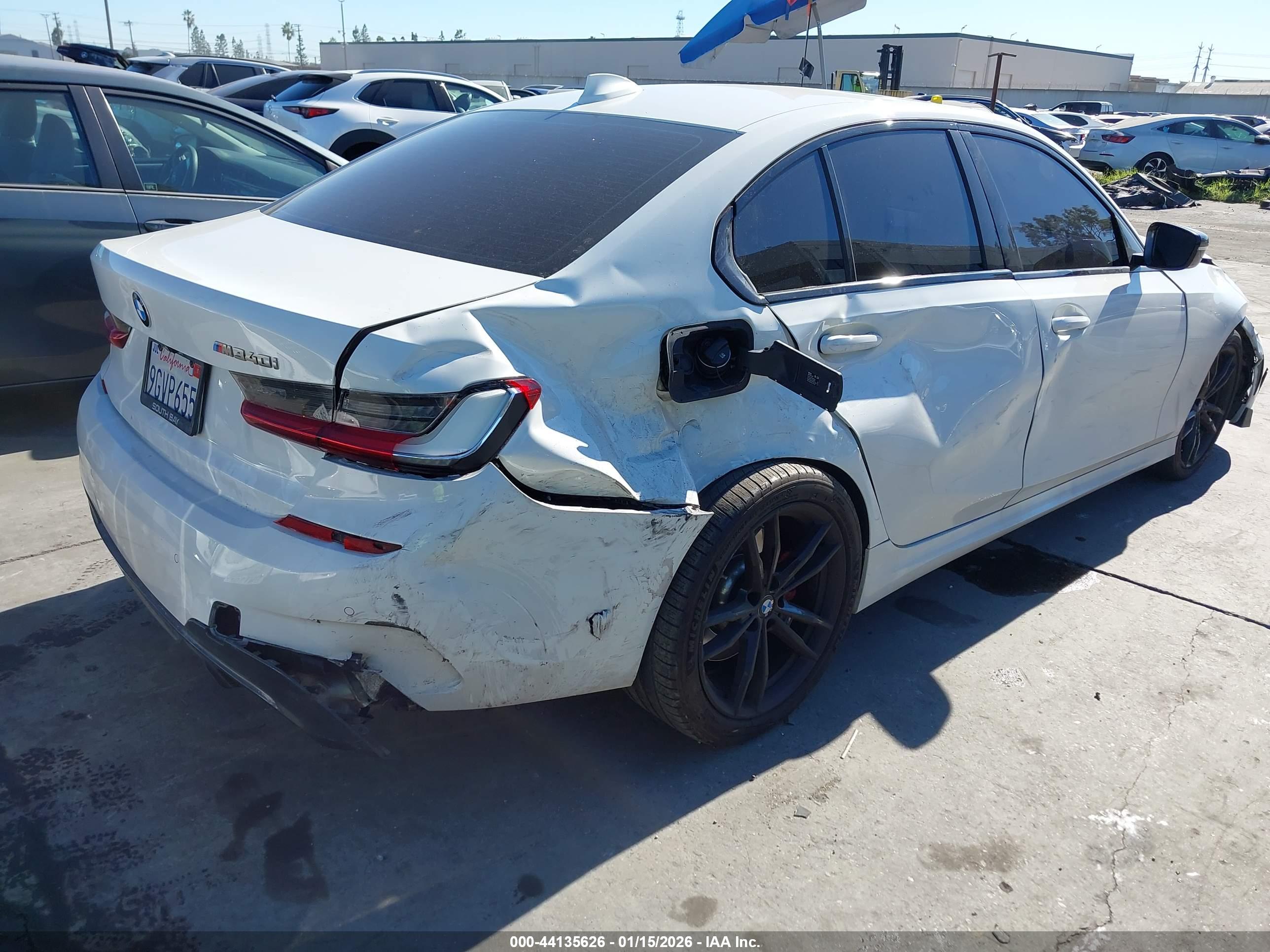 BMW 3 image 4