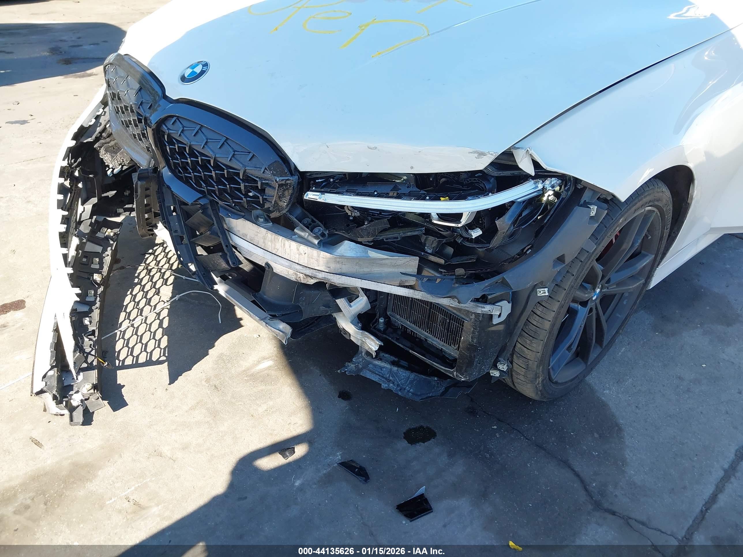 BMW 3 image 6