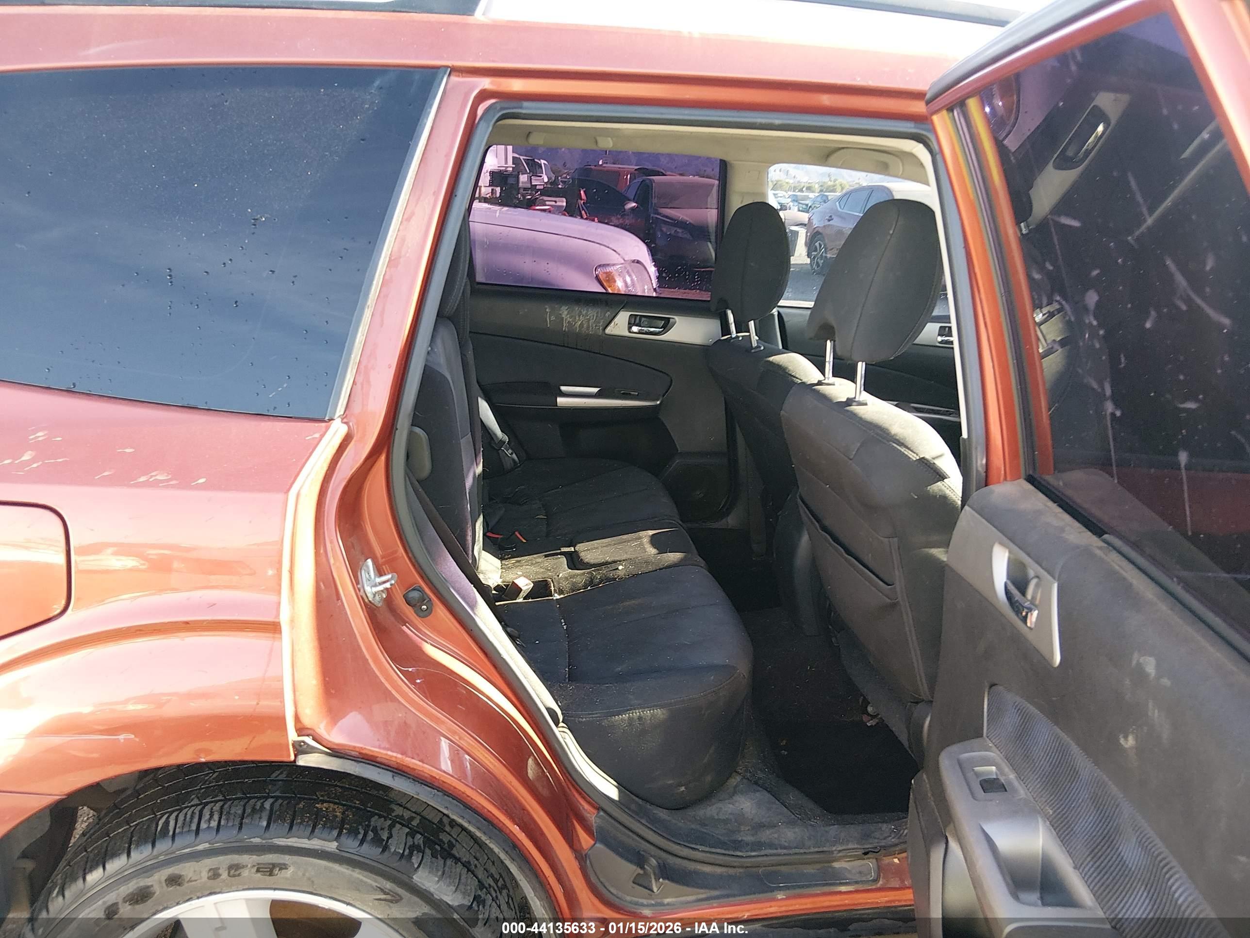 SUBARU FORESTER image 8