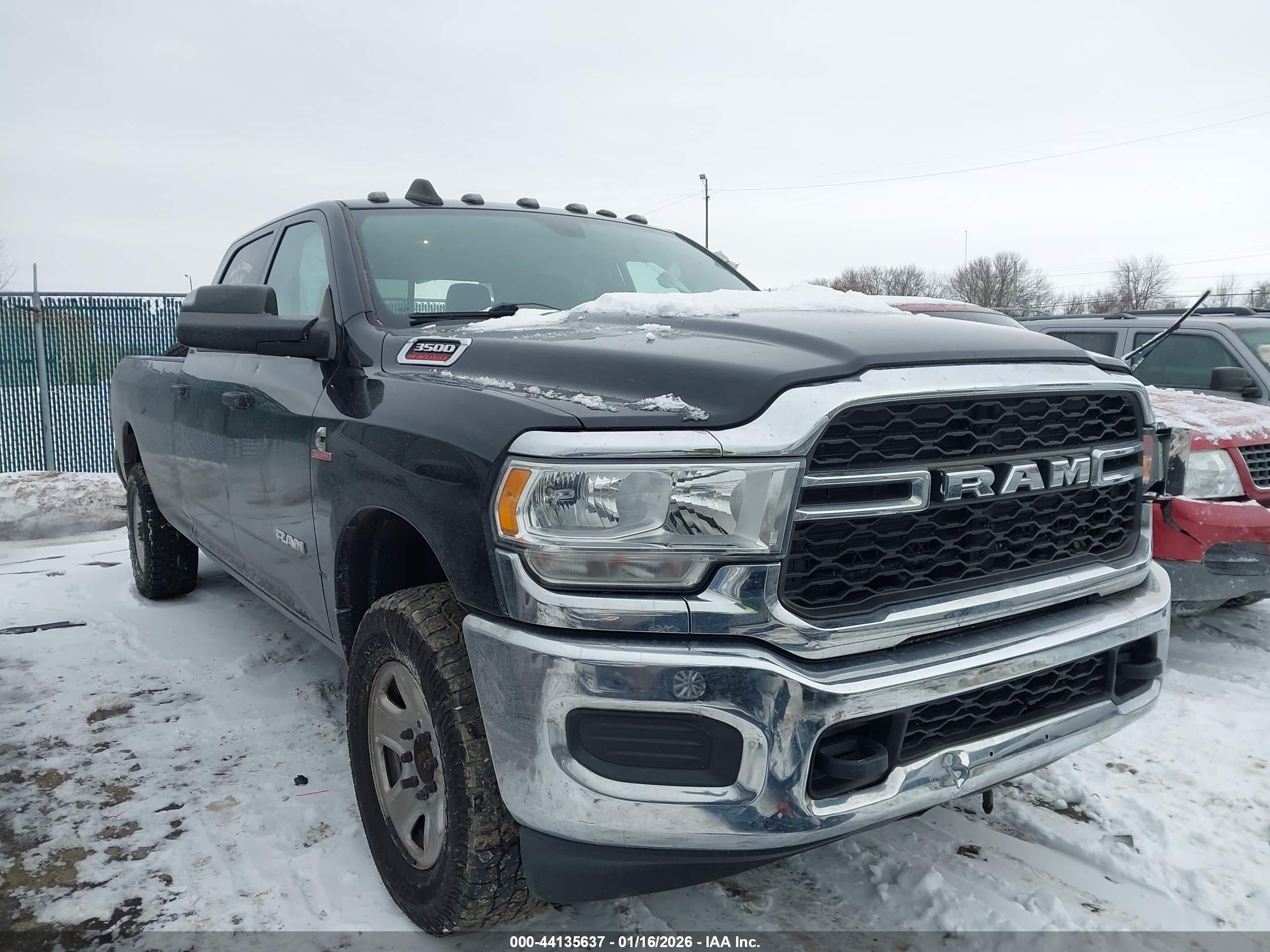 RAM 3500 image 2