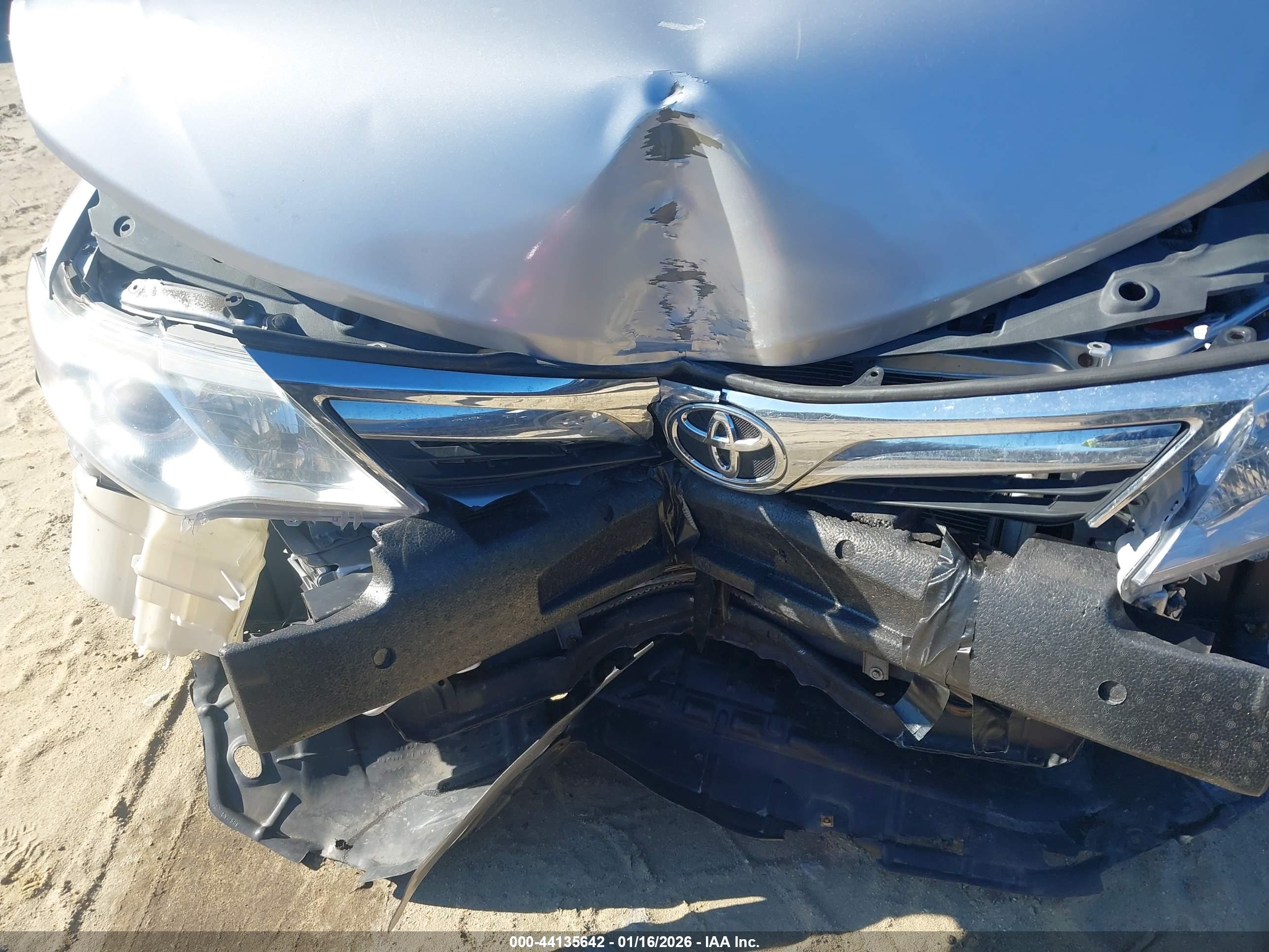 TOYOTA CAMRY image 6