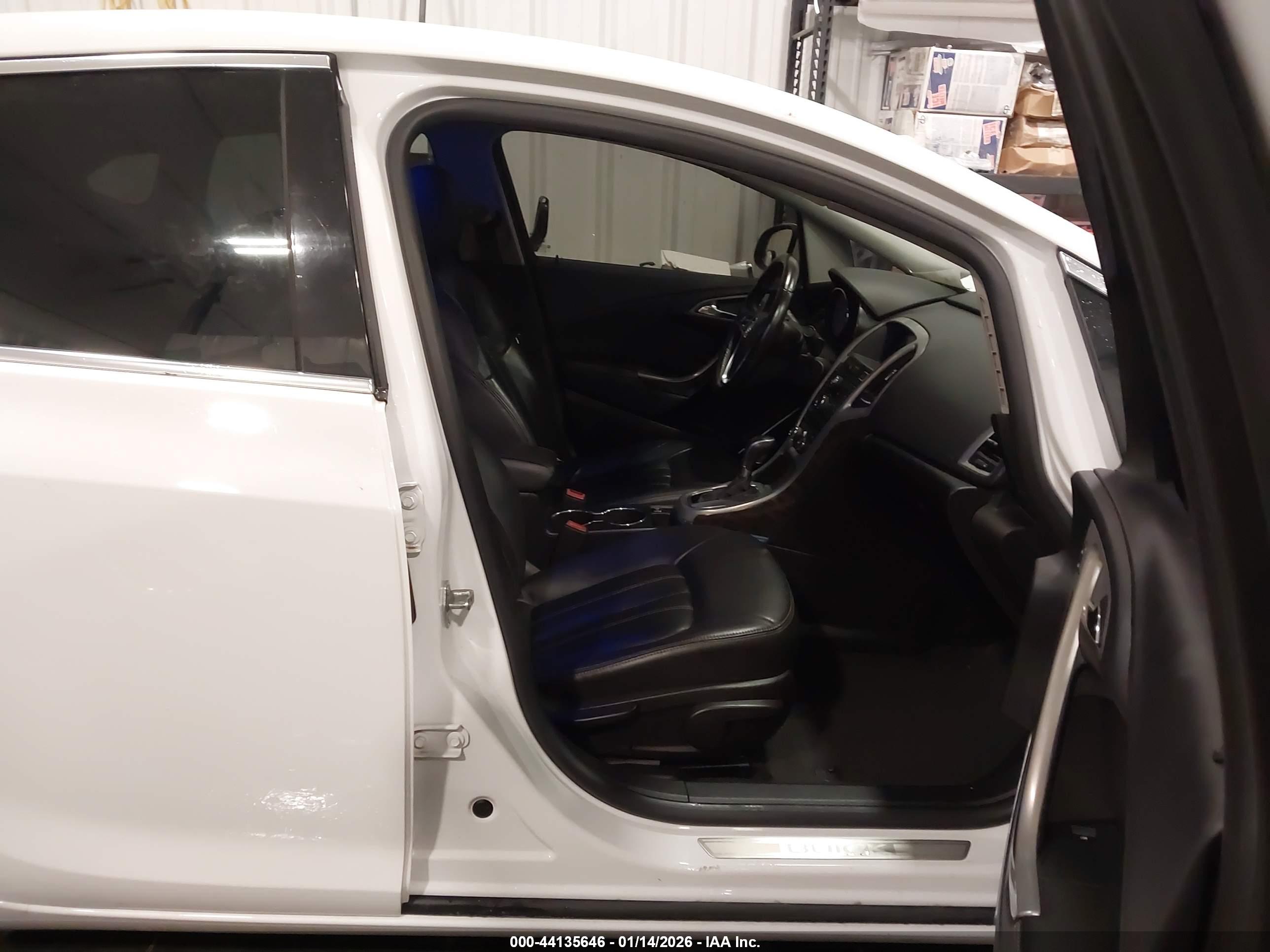 BUICK VERANO image 5