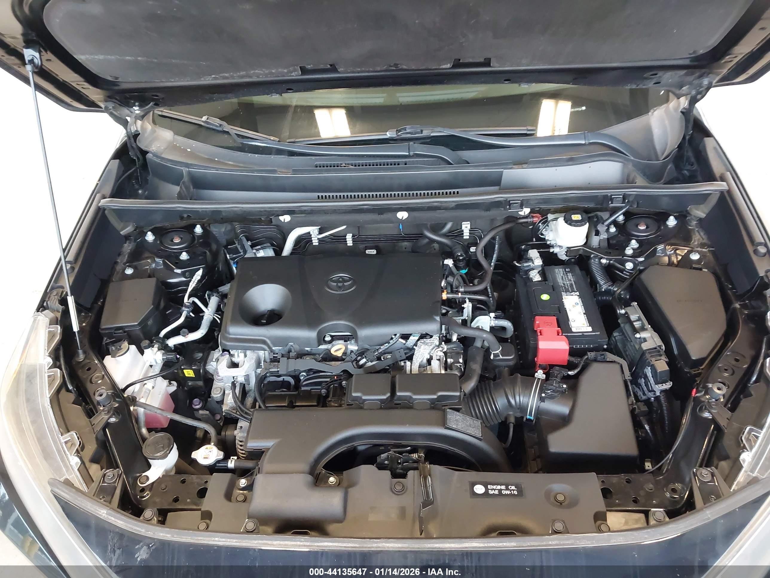 TOYOTA RAV4 image 10