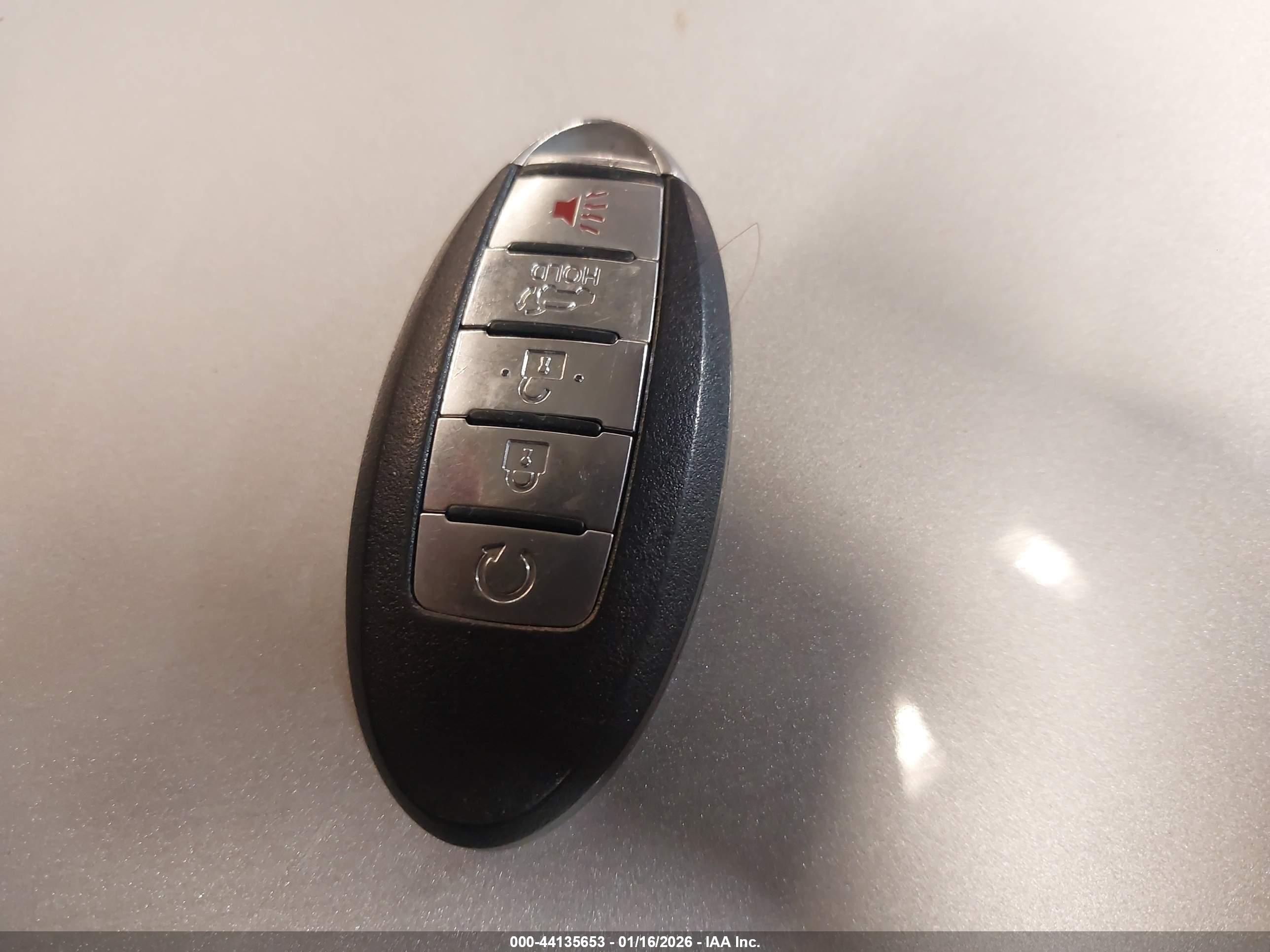 NISSAN ROGUE image 11