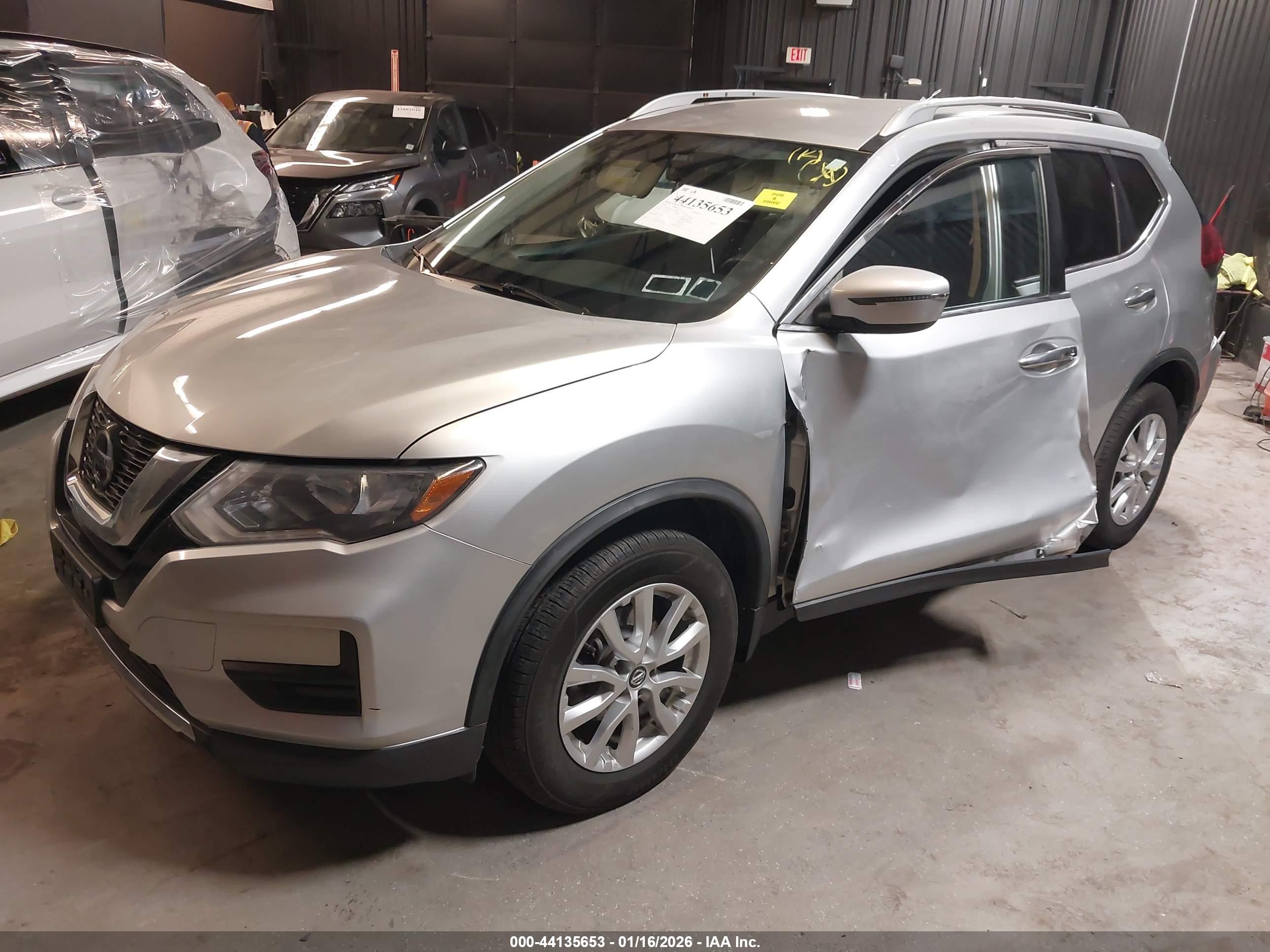NISSAN ROGUE image 2