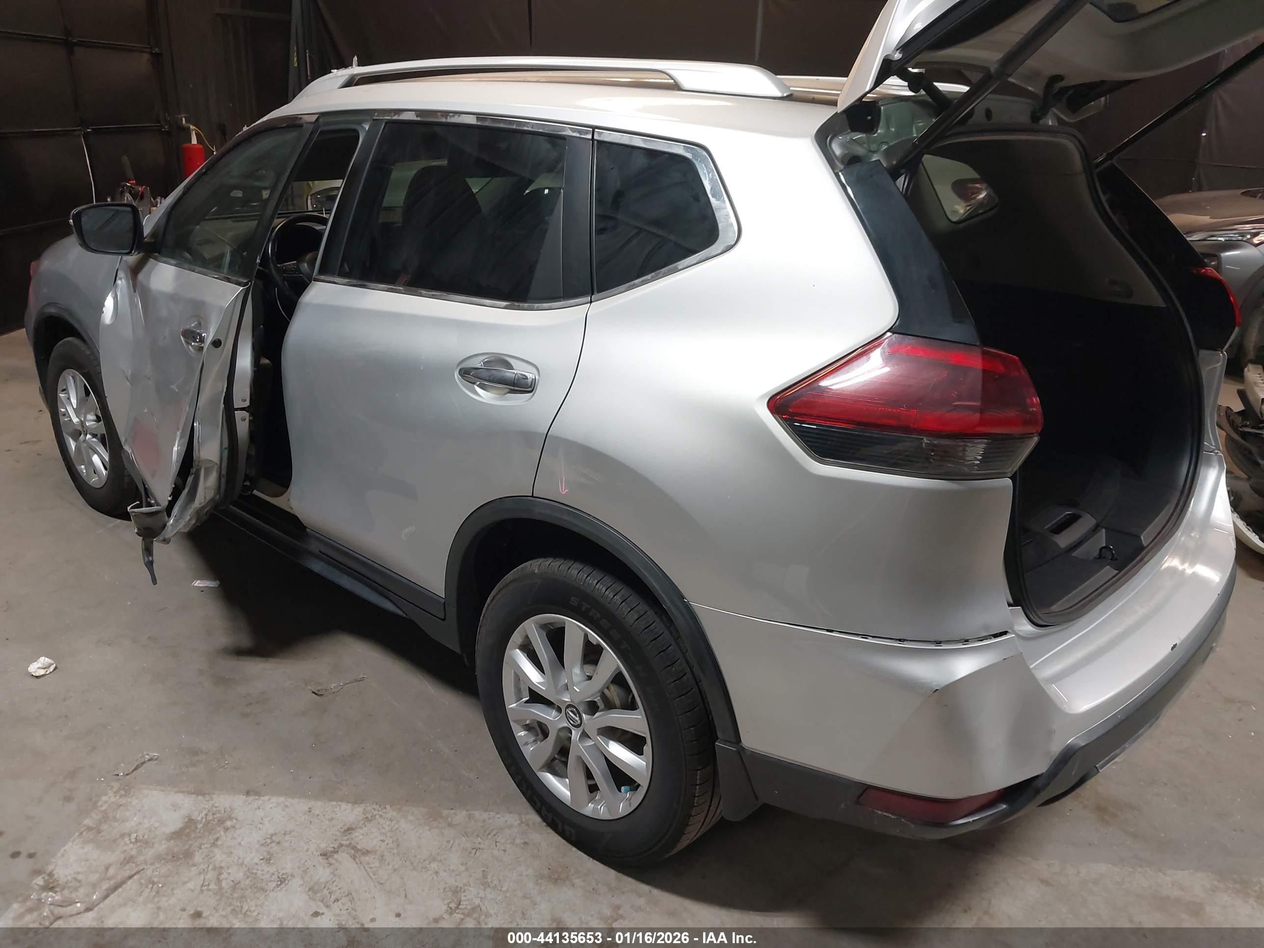 NISSAN ROGUE image 3
