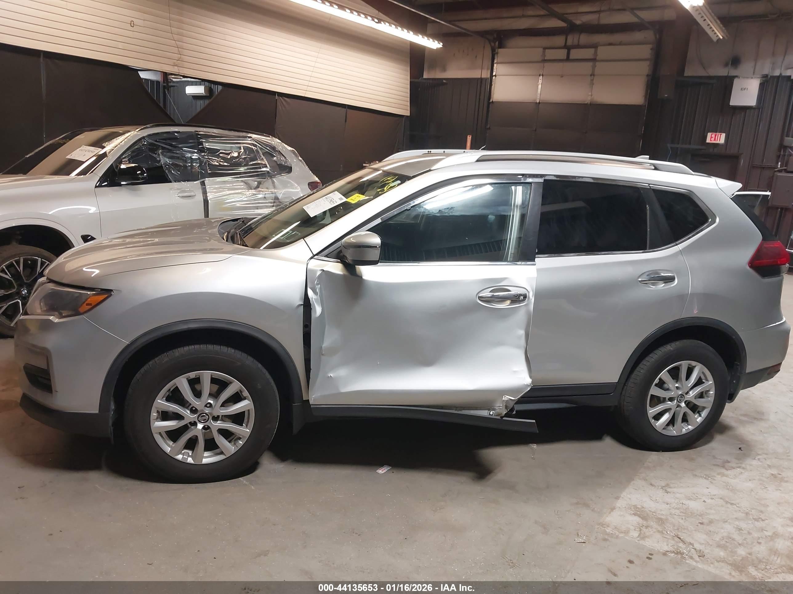 NISSAN ROGUE image 6