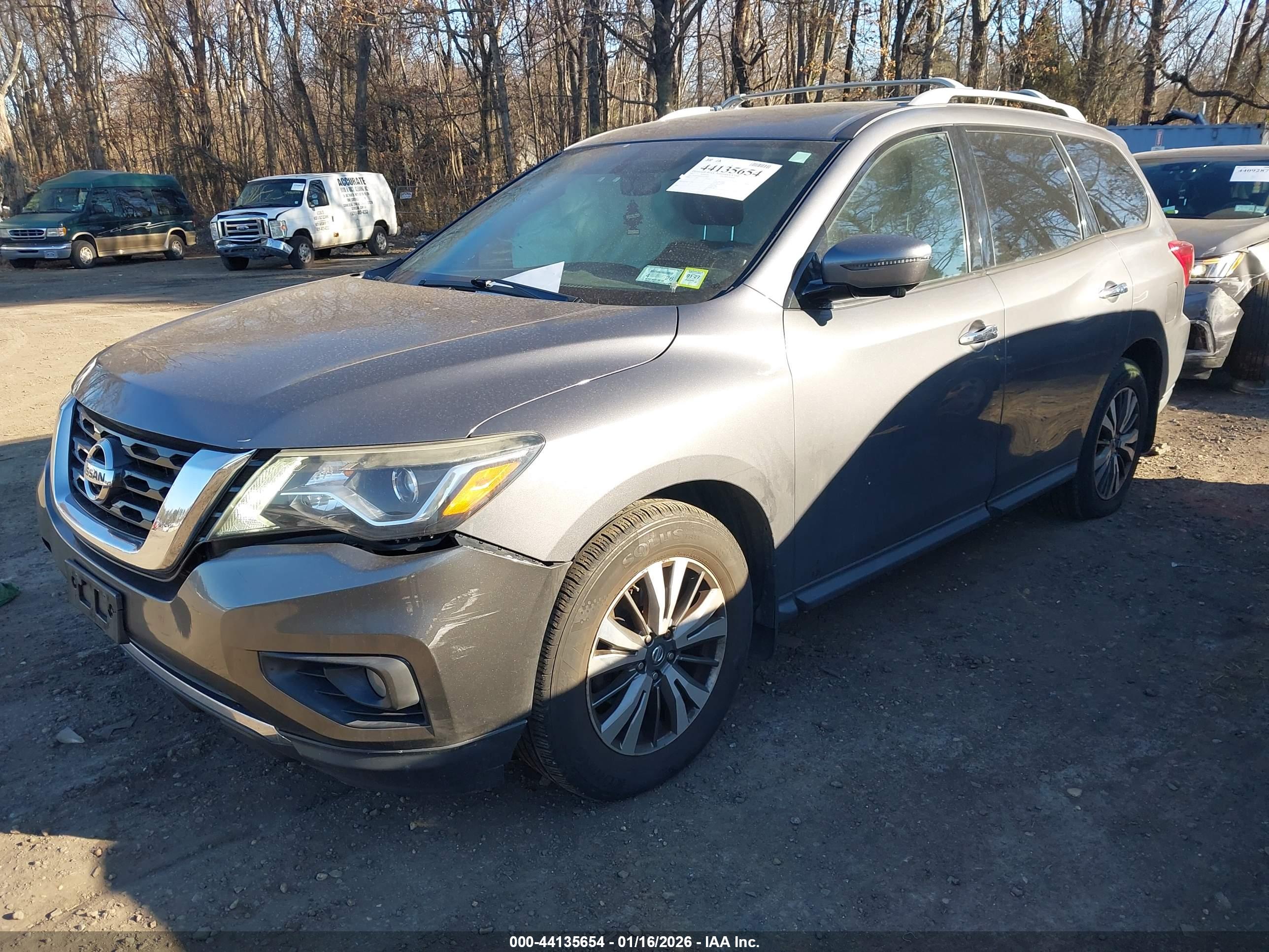 NISSAN PATHFINDER image 2
