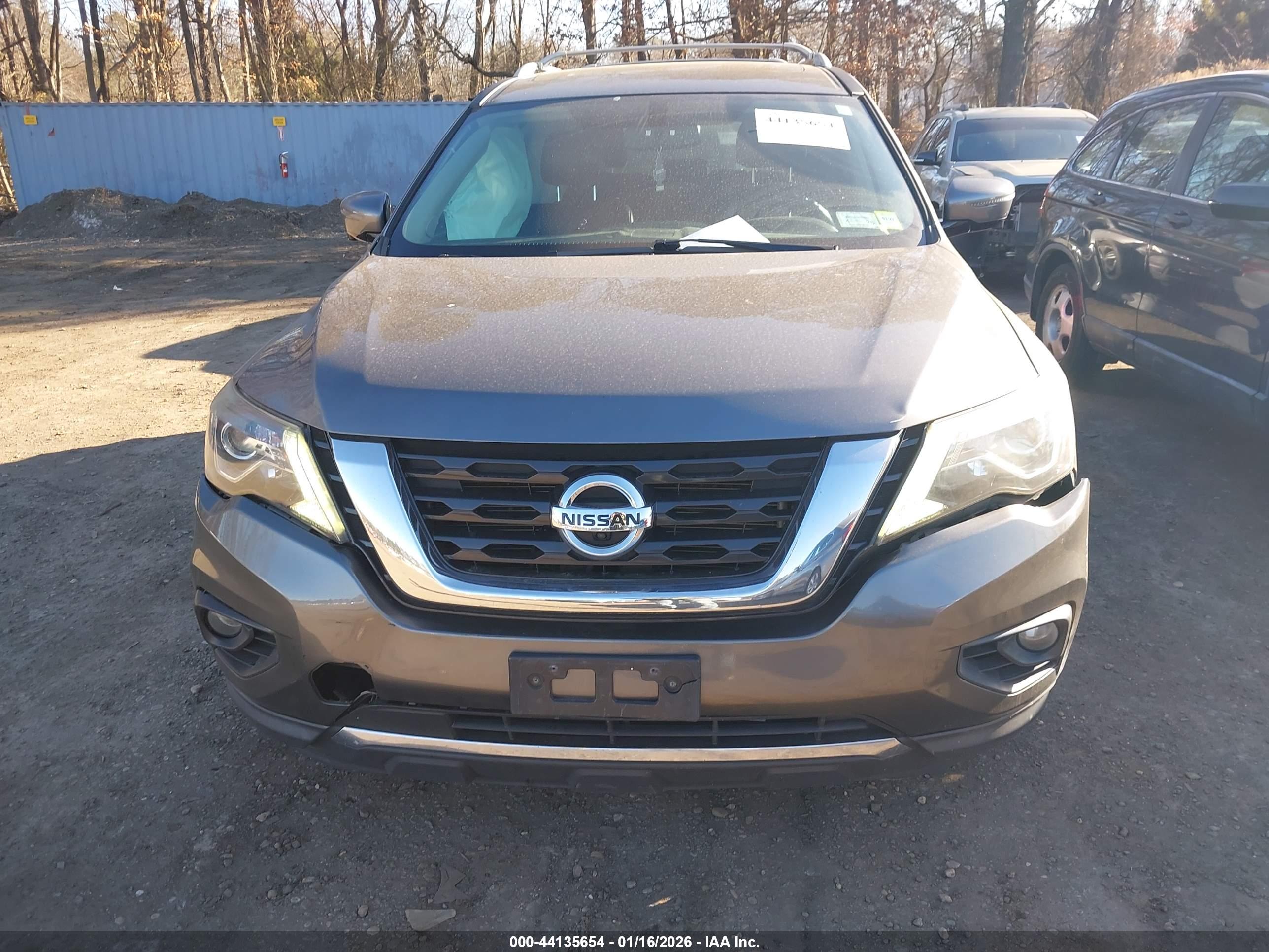 NISSAN PATHFINDER image 6