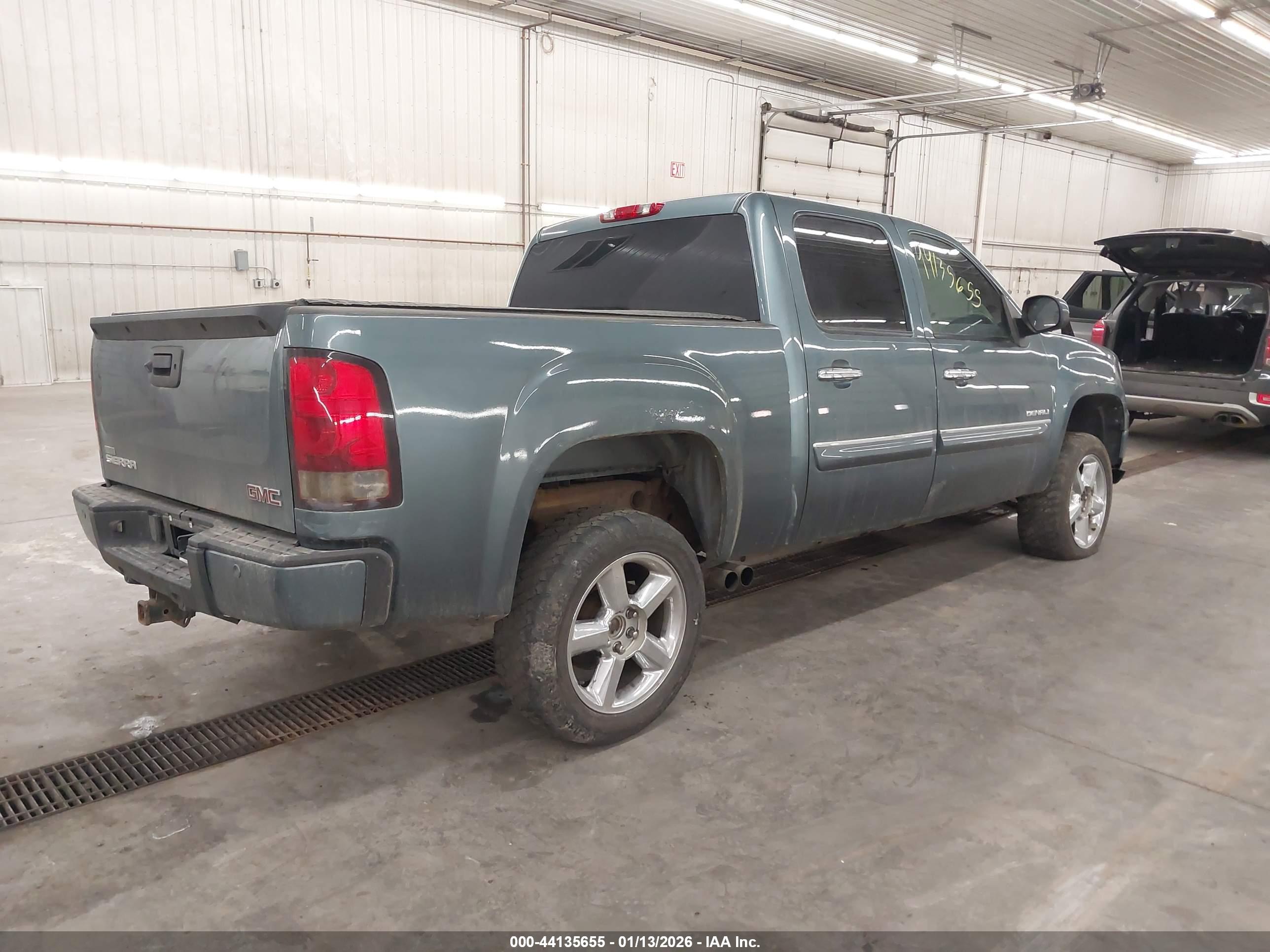 GMC SIERRA image 4