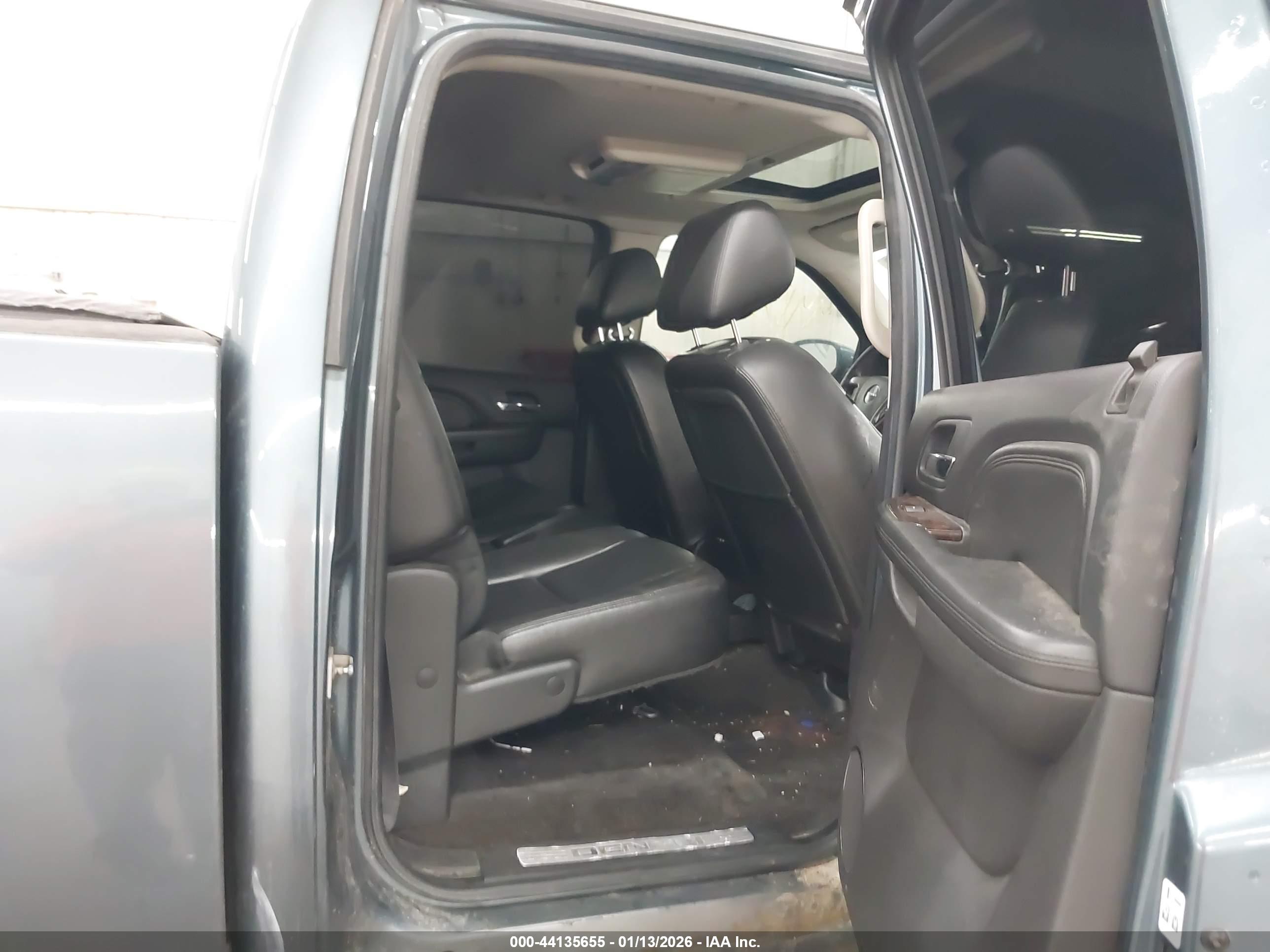GMC SIERRA image 8