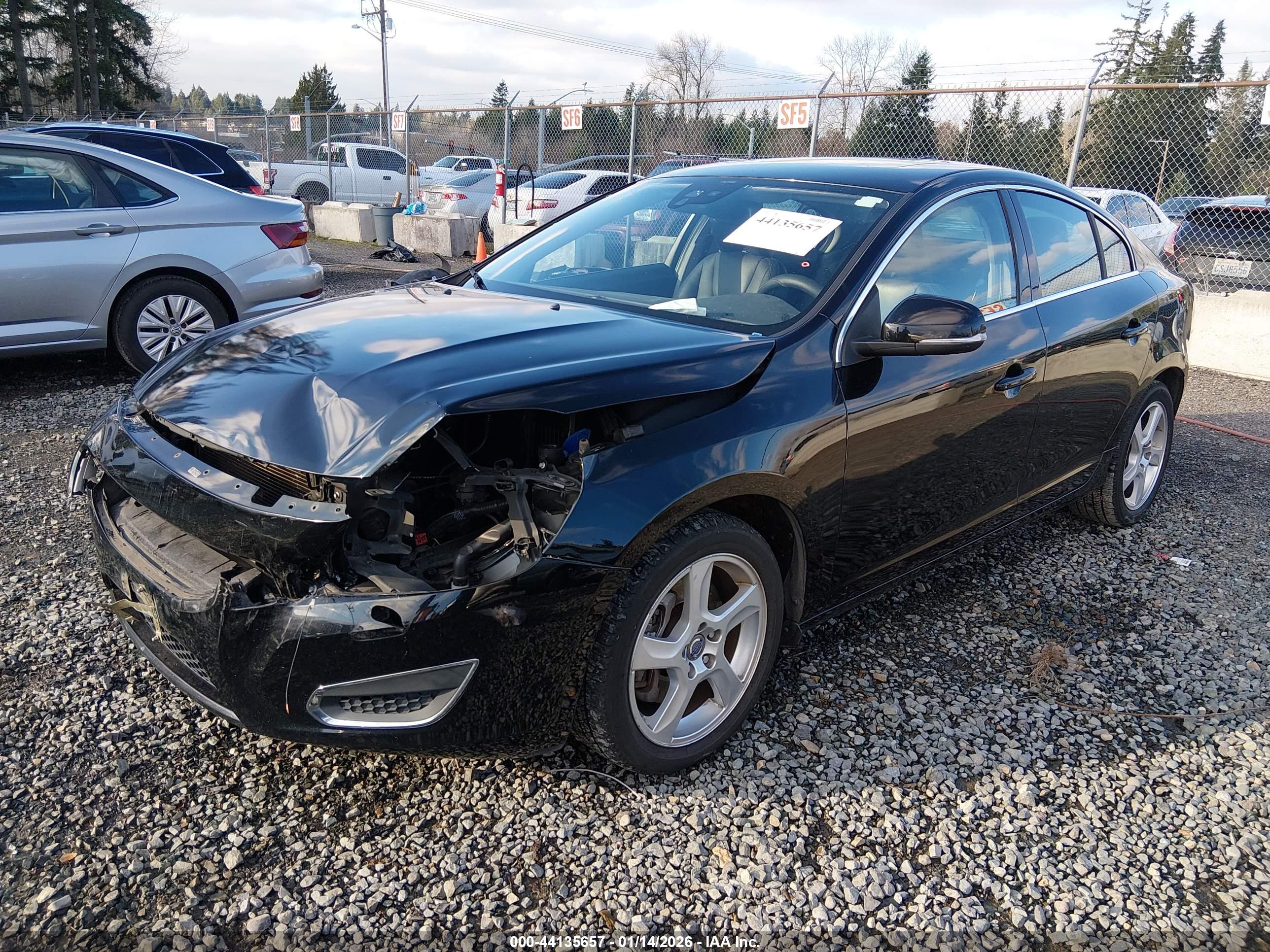 VOLVO S60 image 2