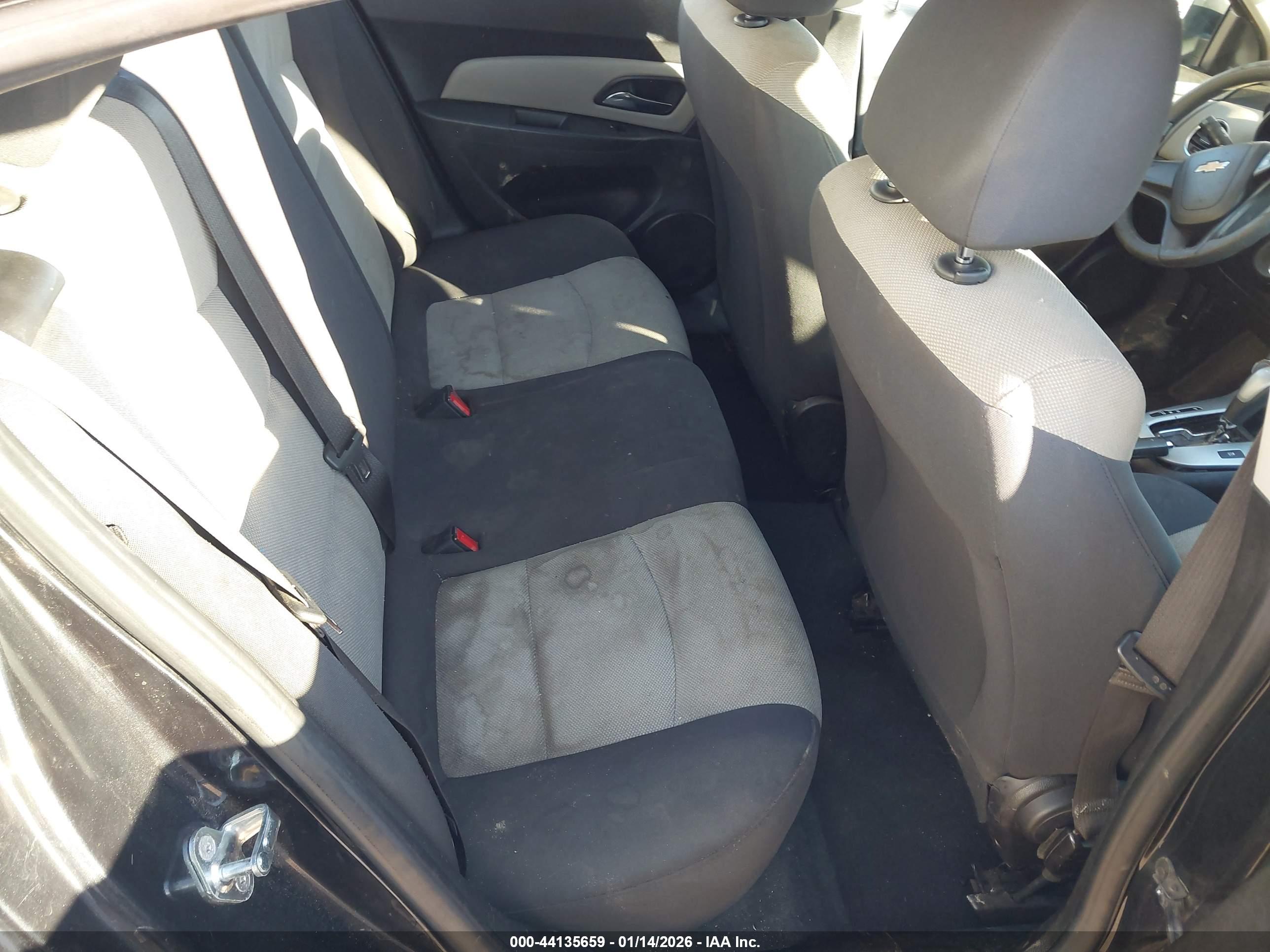 CHEVROLET CRUZE image 8