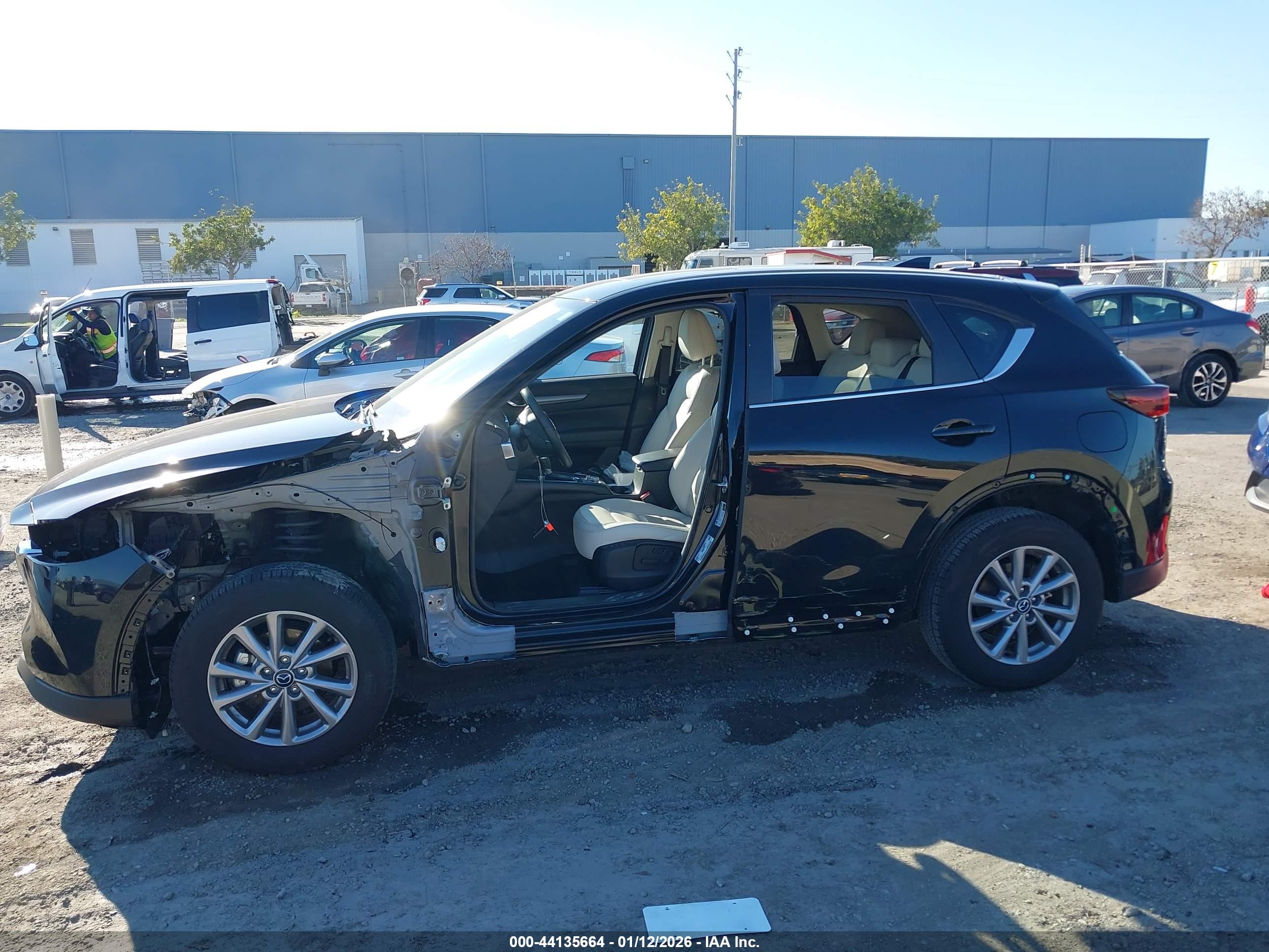 MAZDA CX-5 image 6
