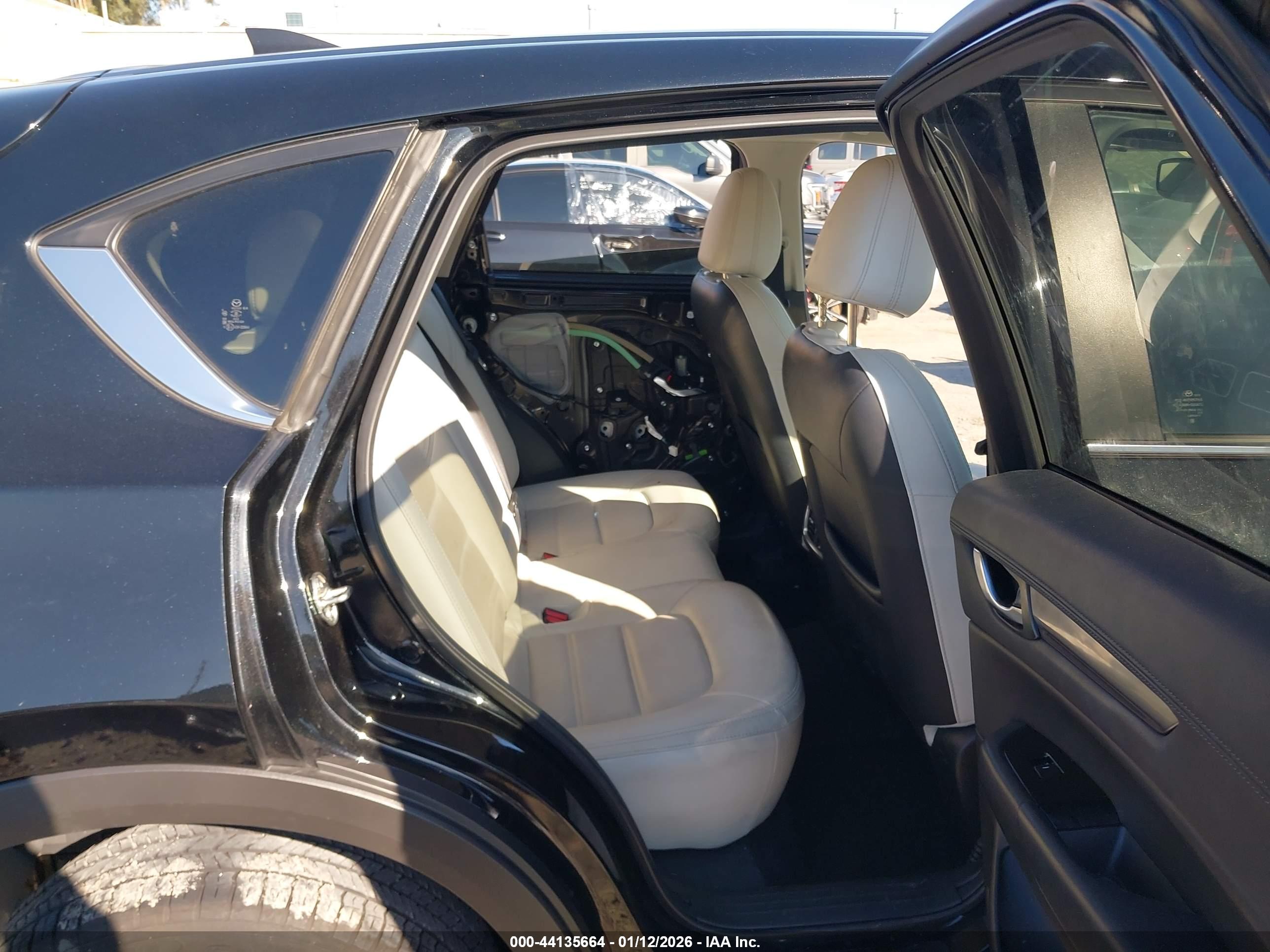 MAZDA CX-5 image 8