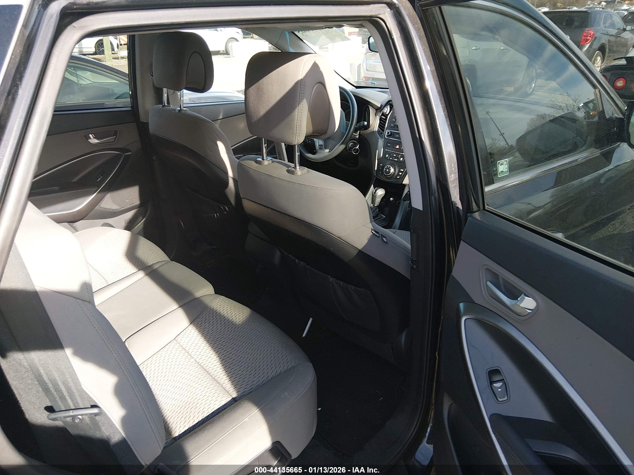 HYUNDAI SANTA image 8