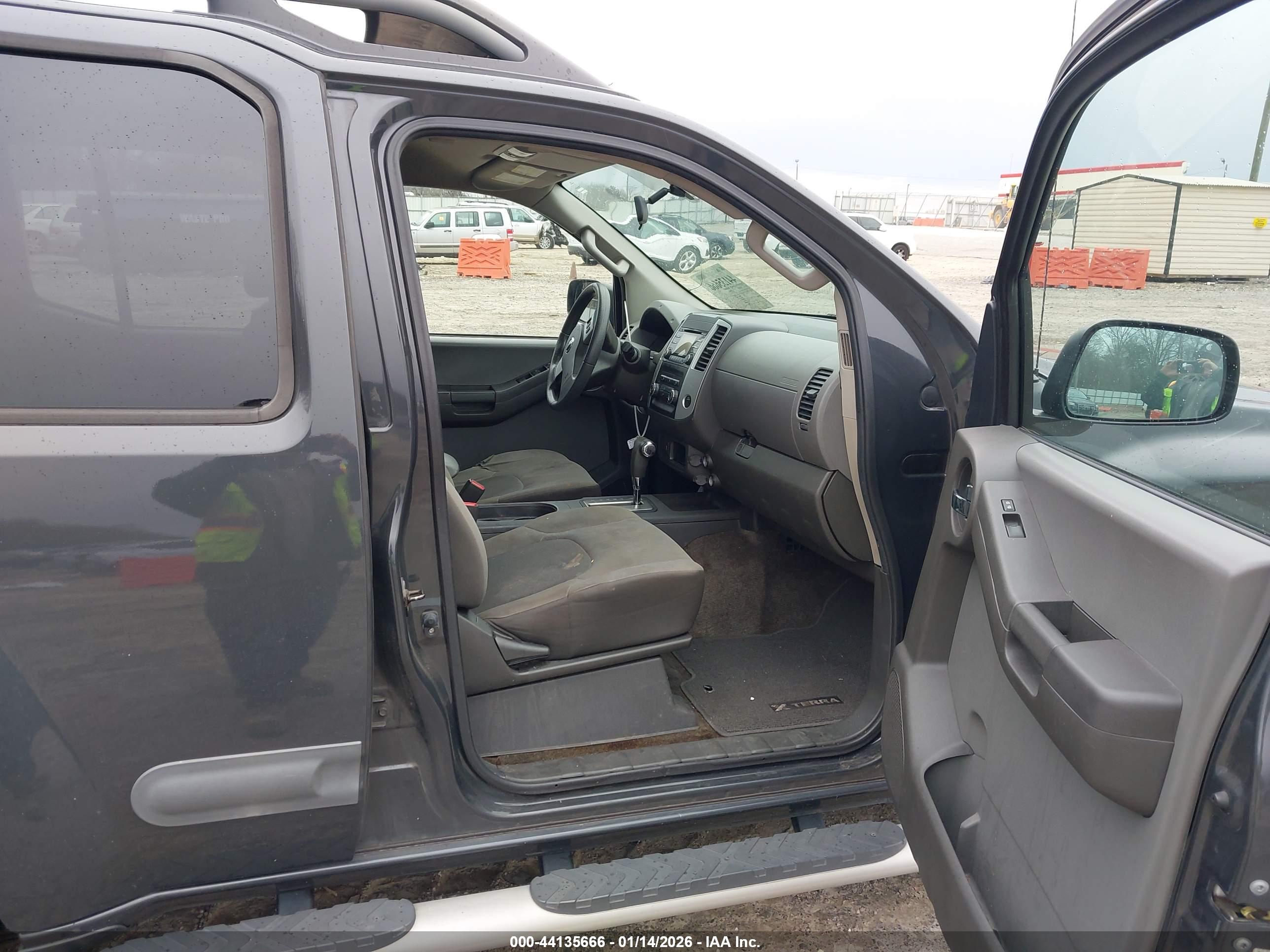 NISSAN XTERRA image 5