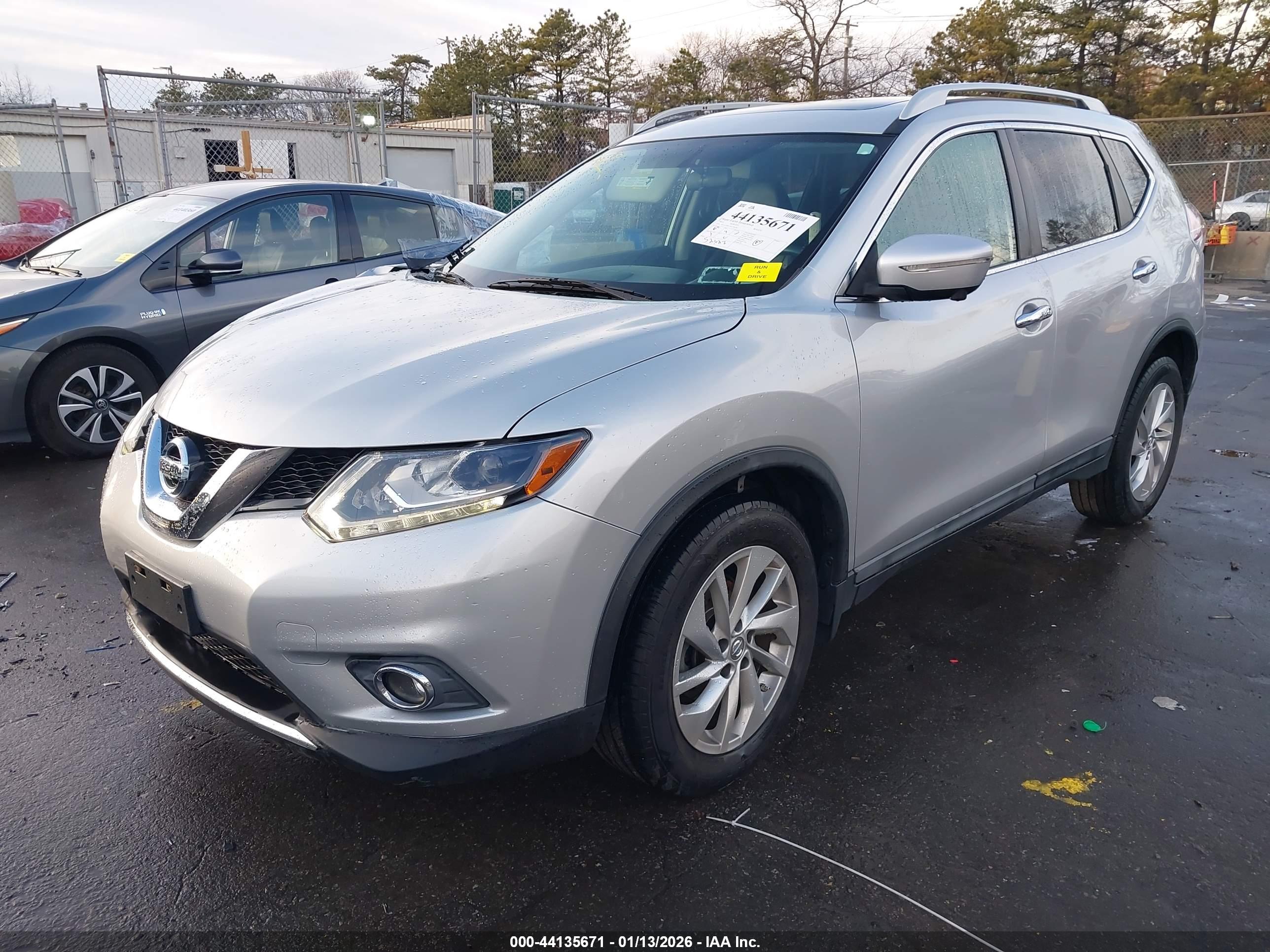 NISSAN ROGUE image 2