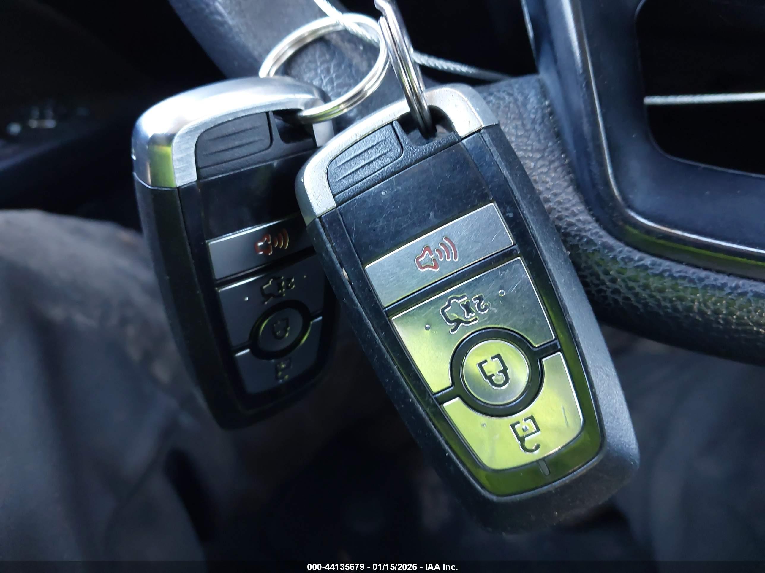 FORD FUSION image 11