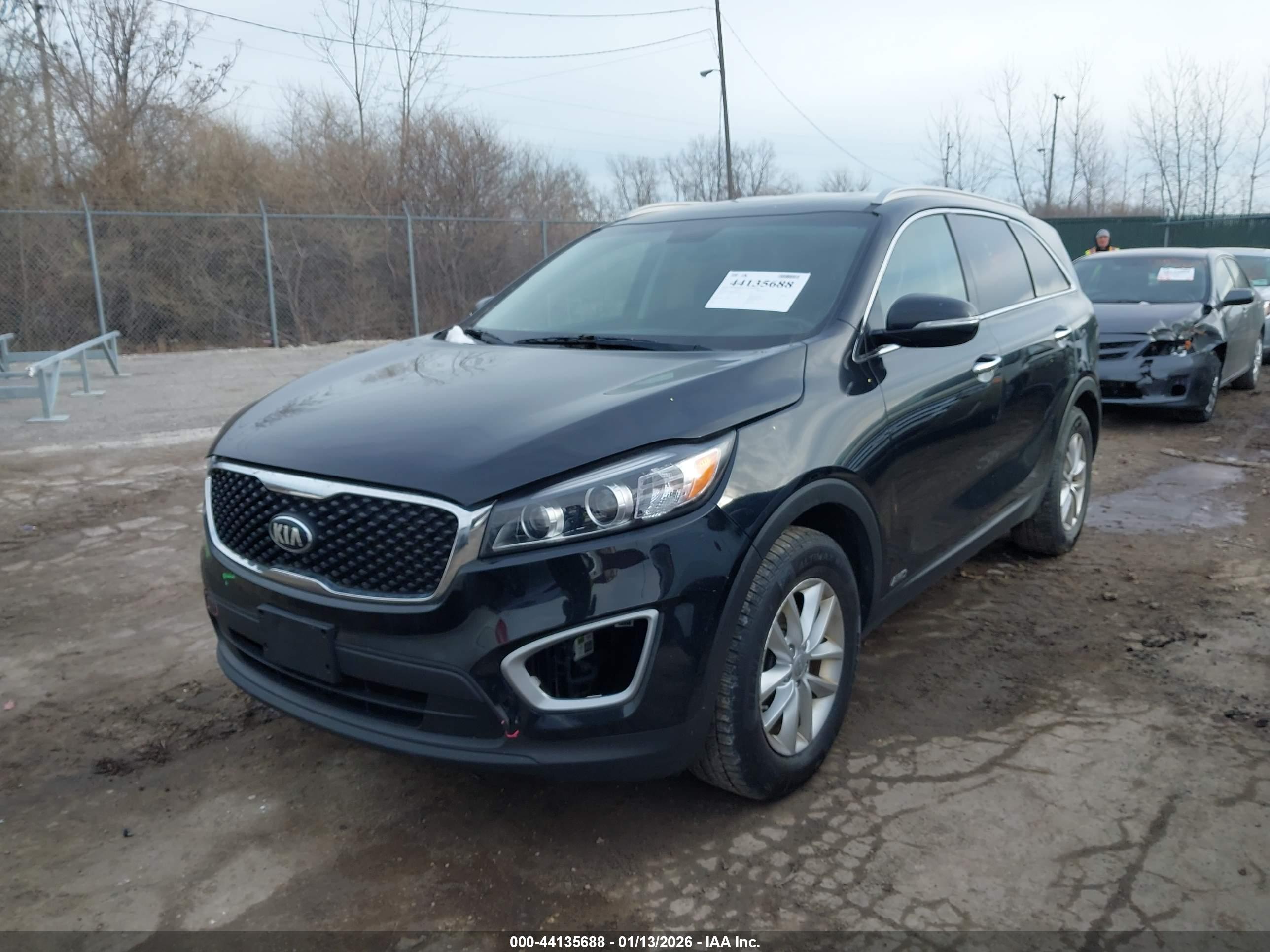 KIA SORENTO image 2