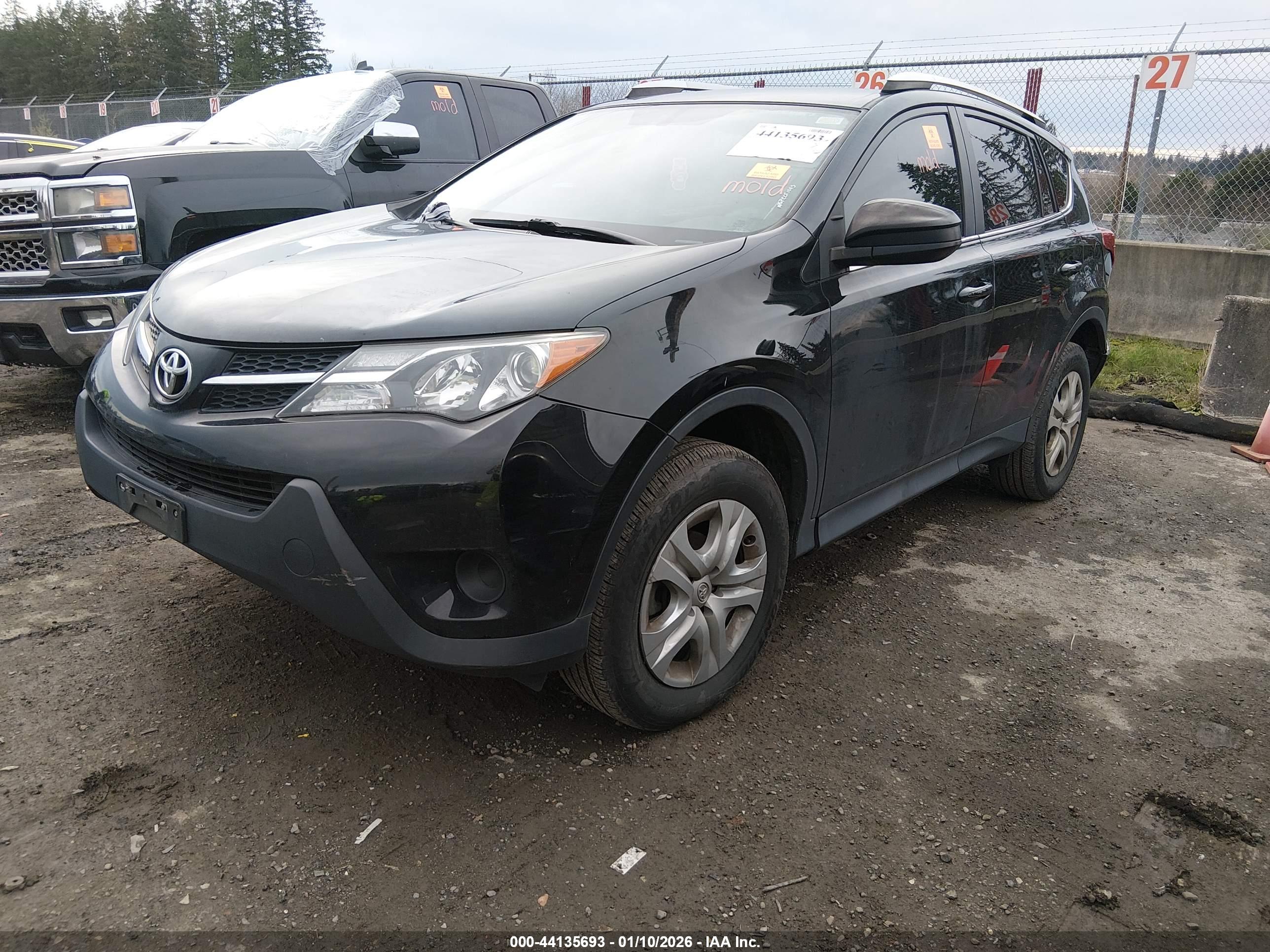 TOYOTA RAV4 image 2