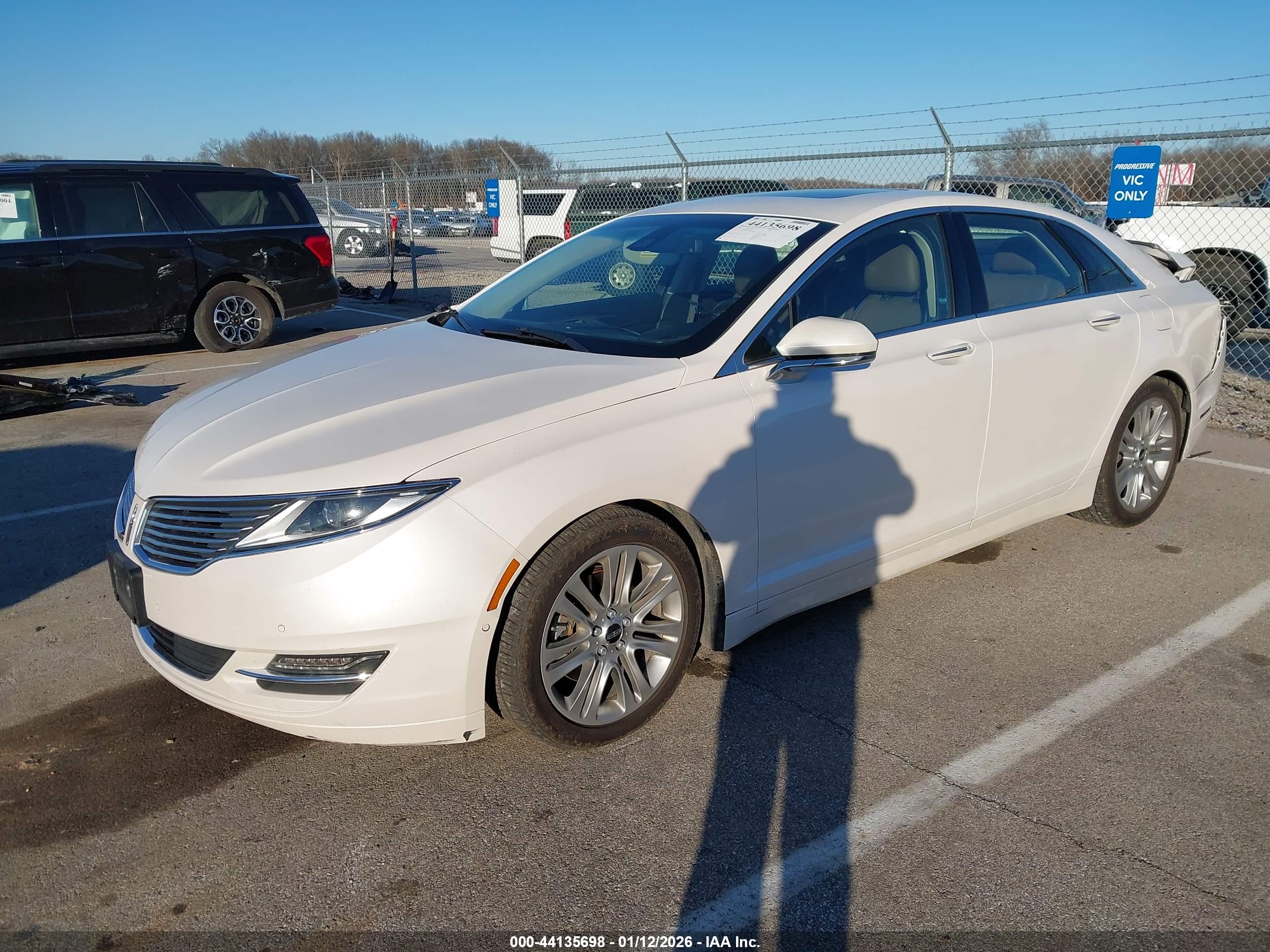 LINCOLN MKZ image 2